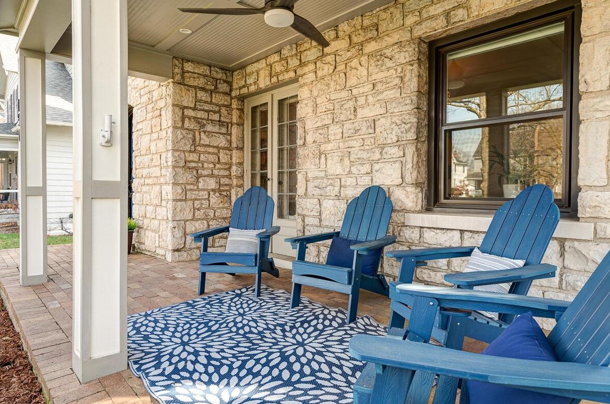 150 Cassingham Rd, Columbus OH  43209-1460 exterior