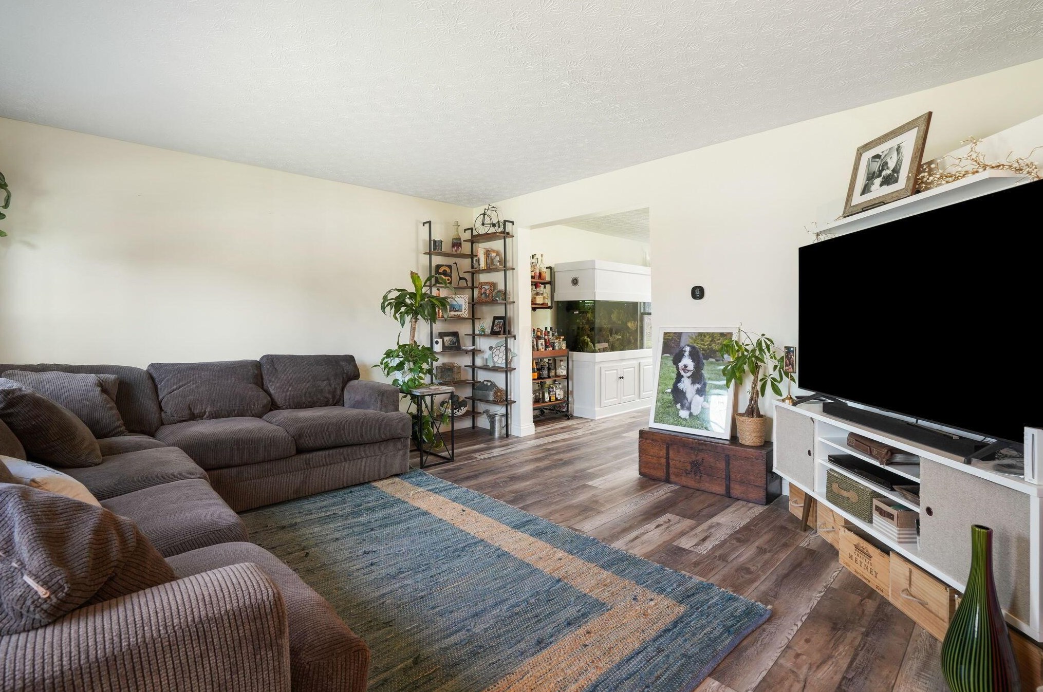 498 Helmbright Dr, Columbus OH  43230-4396 exterior