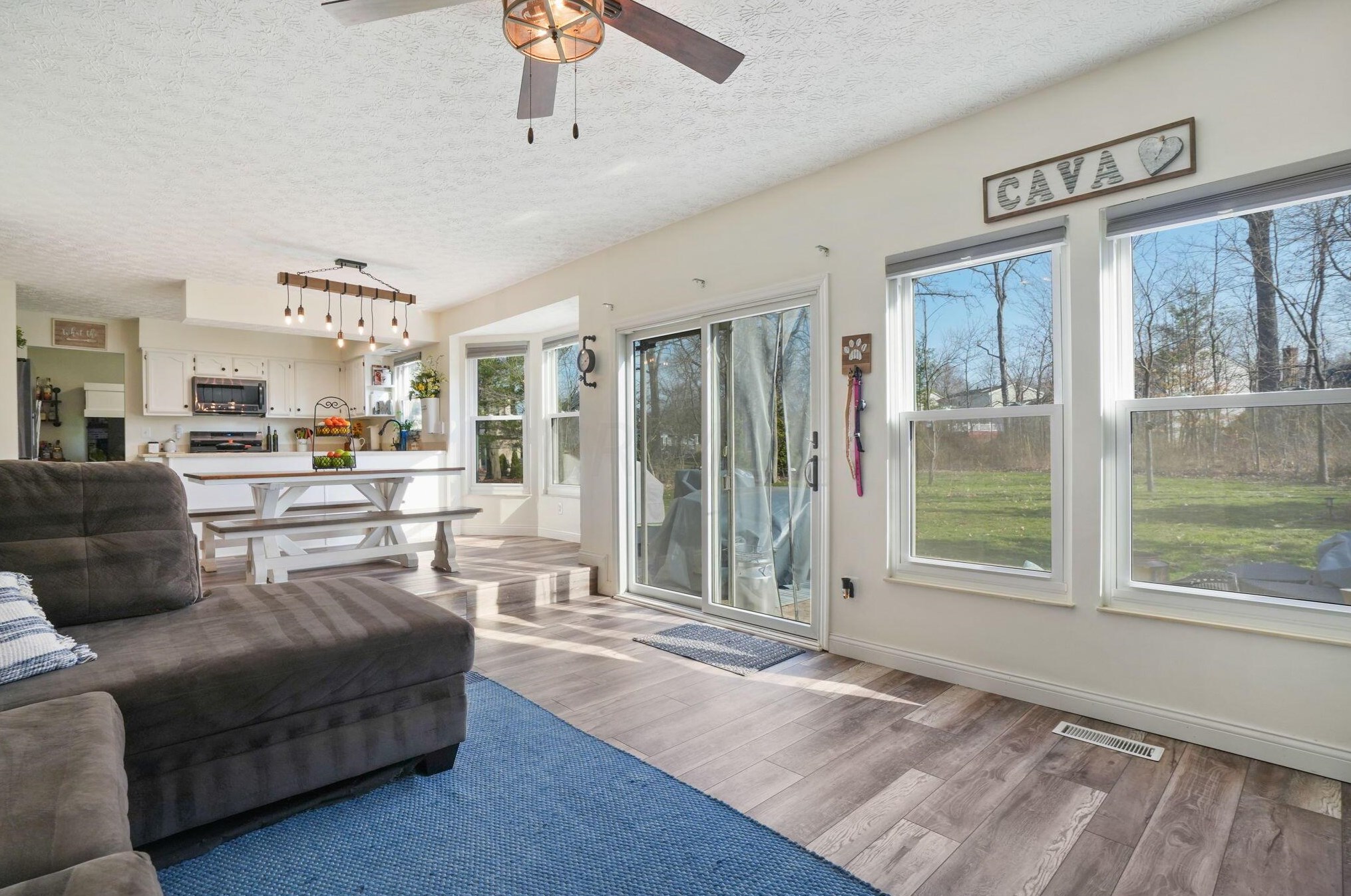 498 Helmbright Dr, Columbus OH  43230-4396 exterior