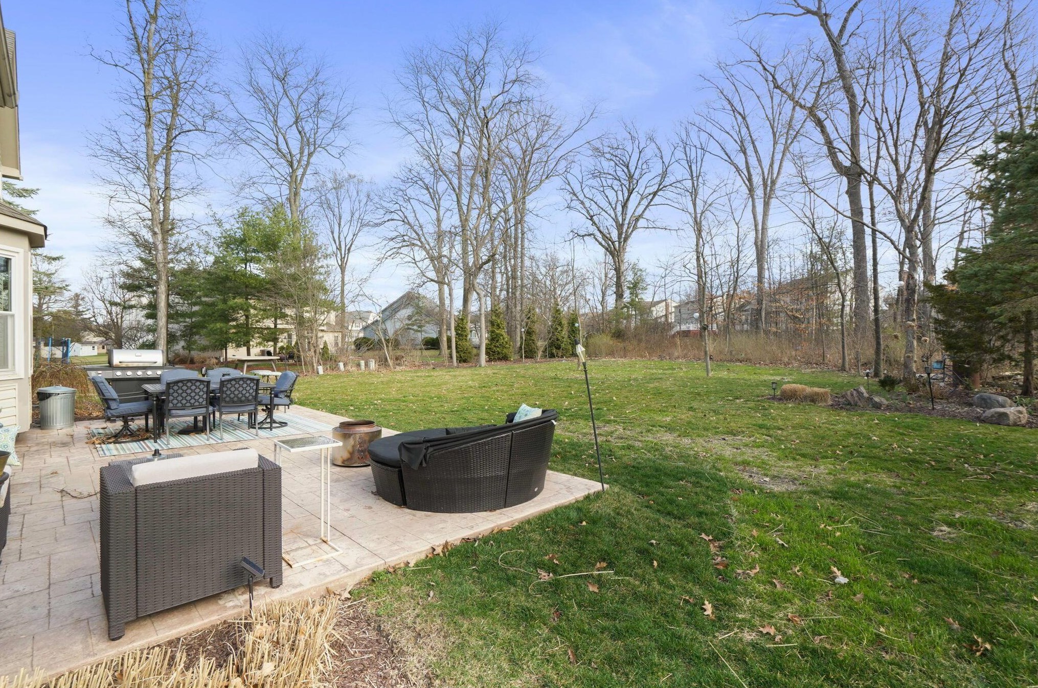 498 Helmbright Dr, Columbus OH  43230-4396 exterior