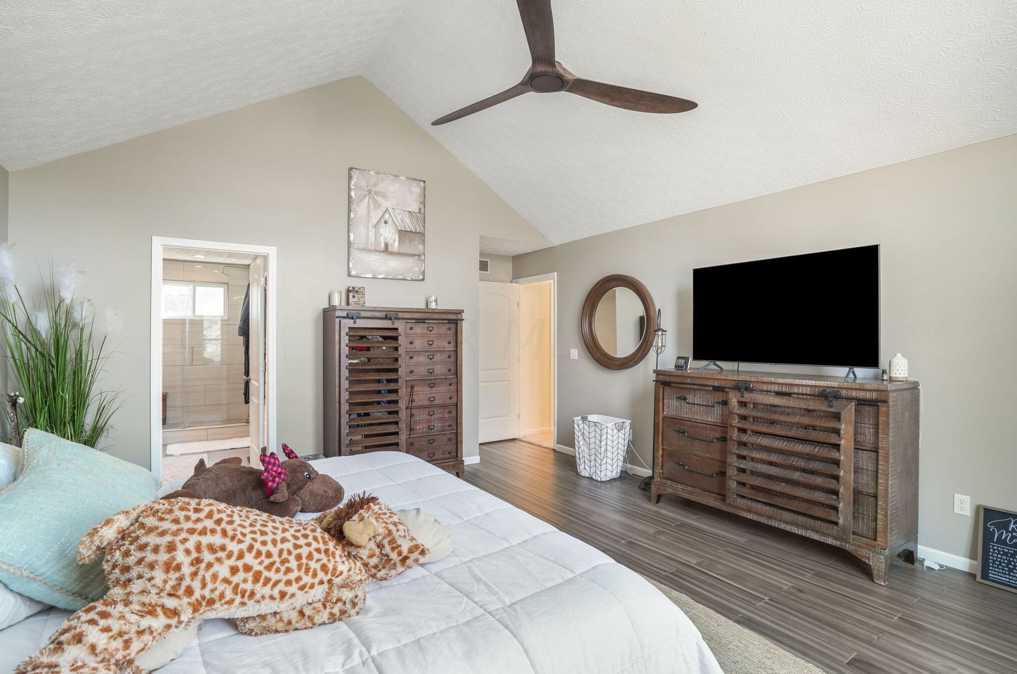 498 Helmbright Dr, Columbus OH  43230-4396 exterior