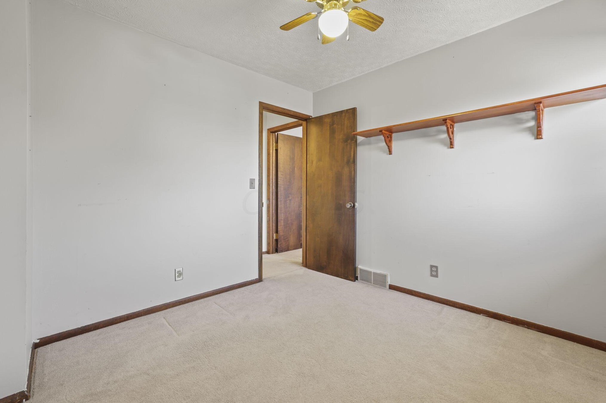 857 Hubert Ave, Lancaster OH  43130-4523 exterior