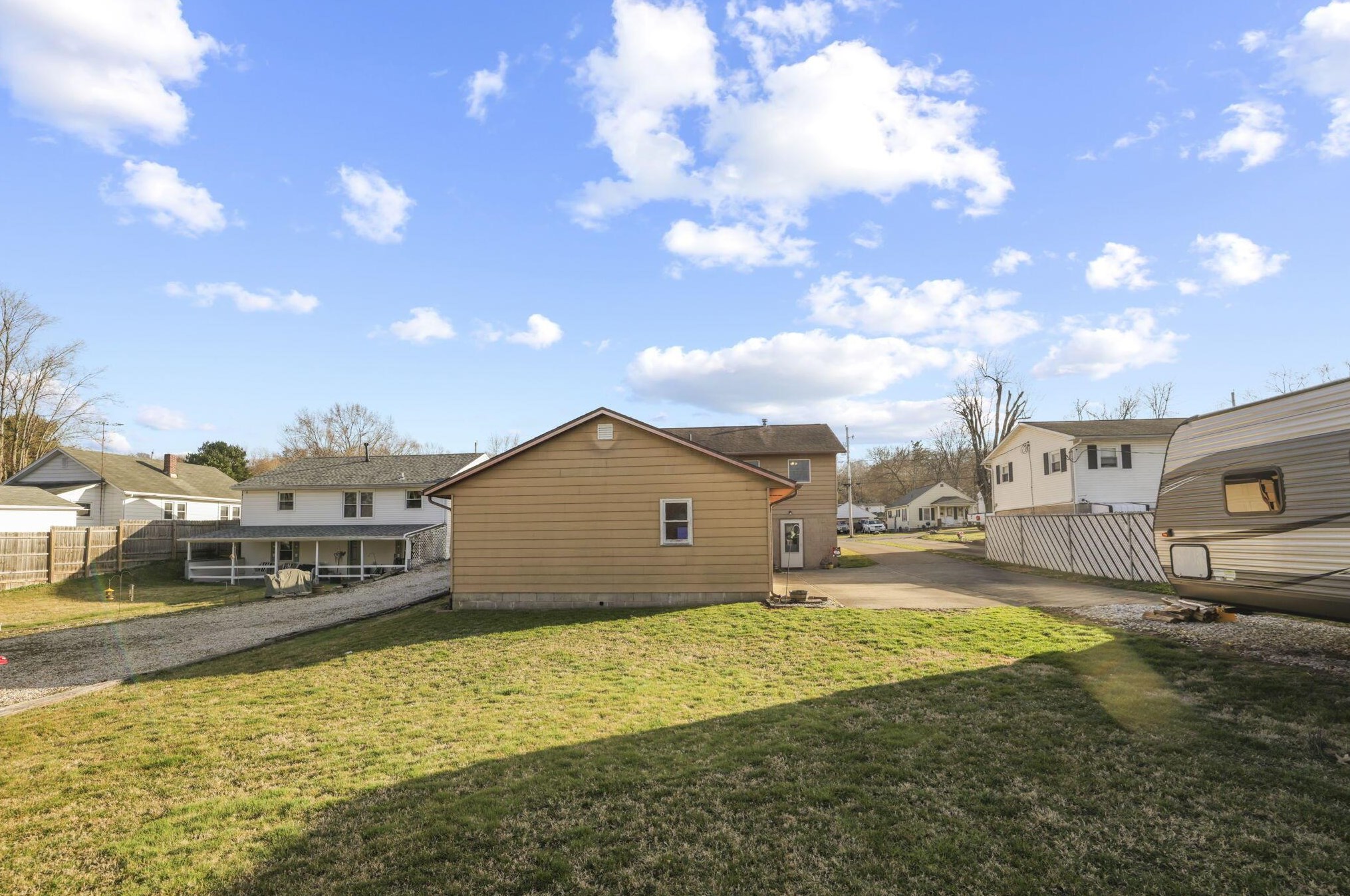 857 Hubert Ave, Lancaster OH  43130-4523 exterior