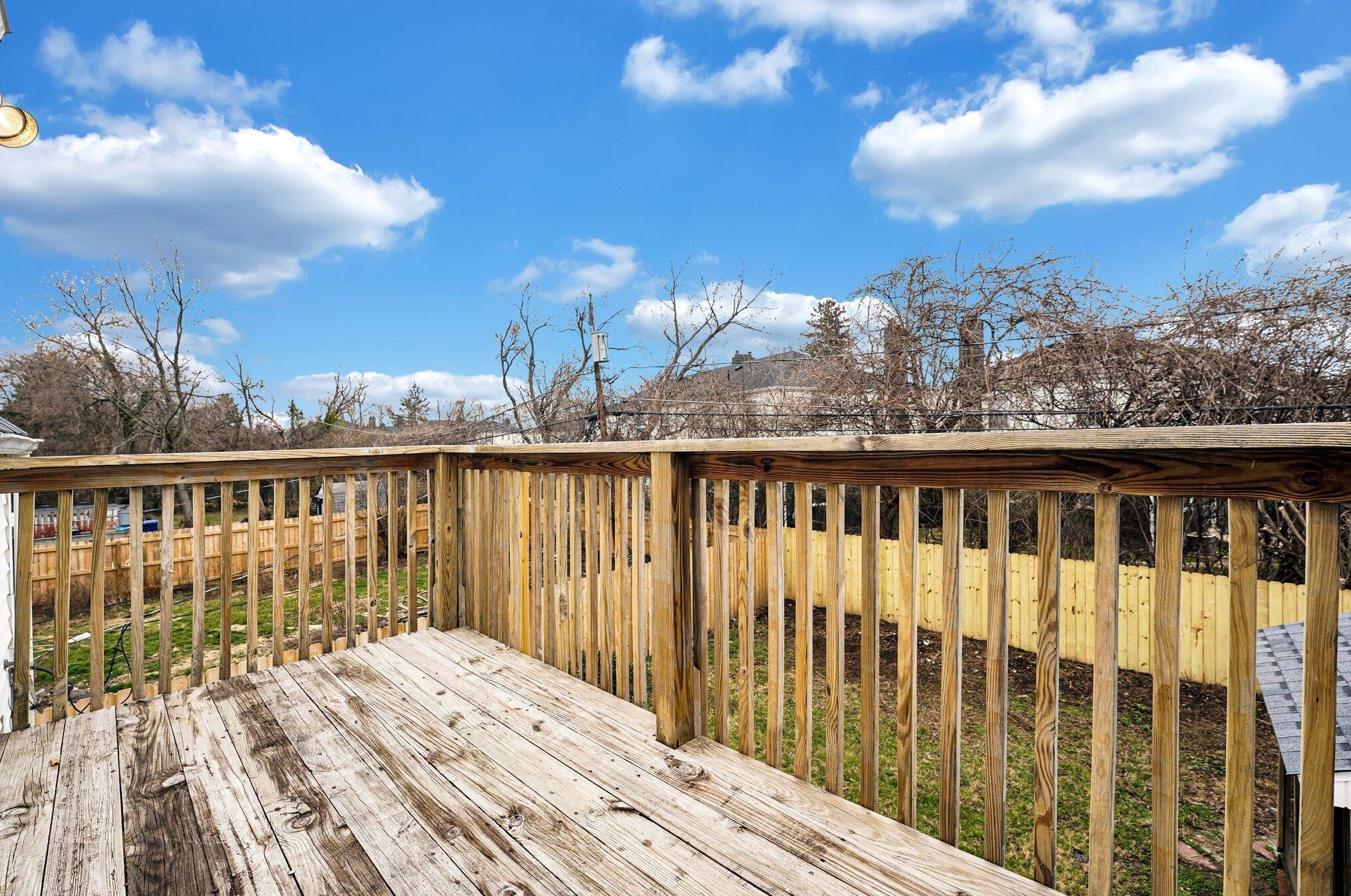 474 James Rd, Columbus OH  43230-3302 exterior