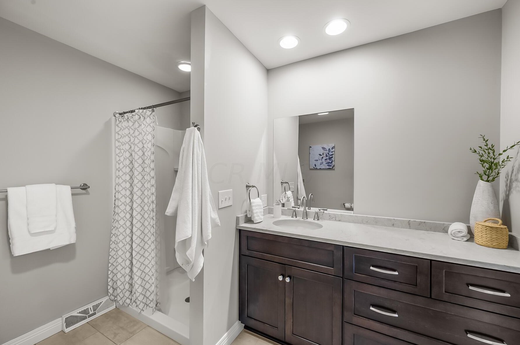 4162 Squires Ln, Columbus OH  43220-3949 exterior