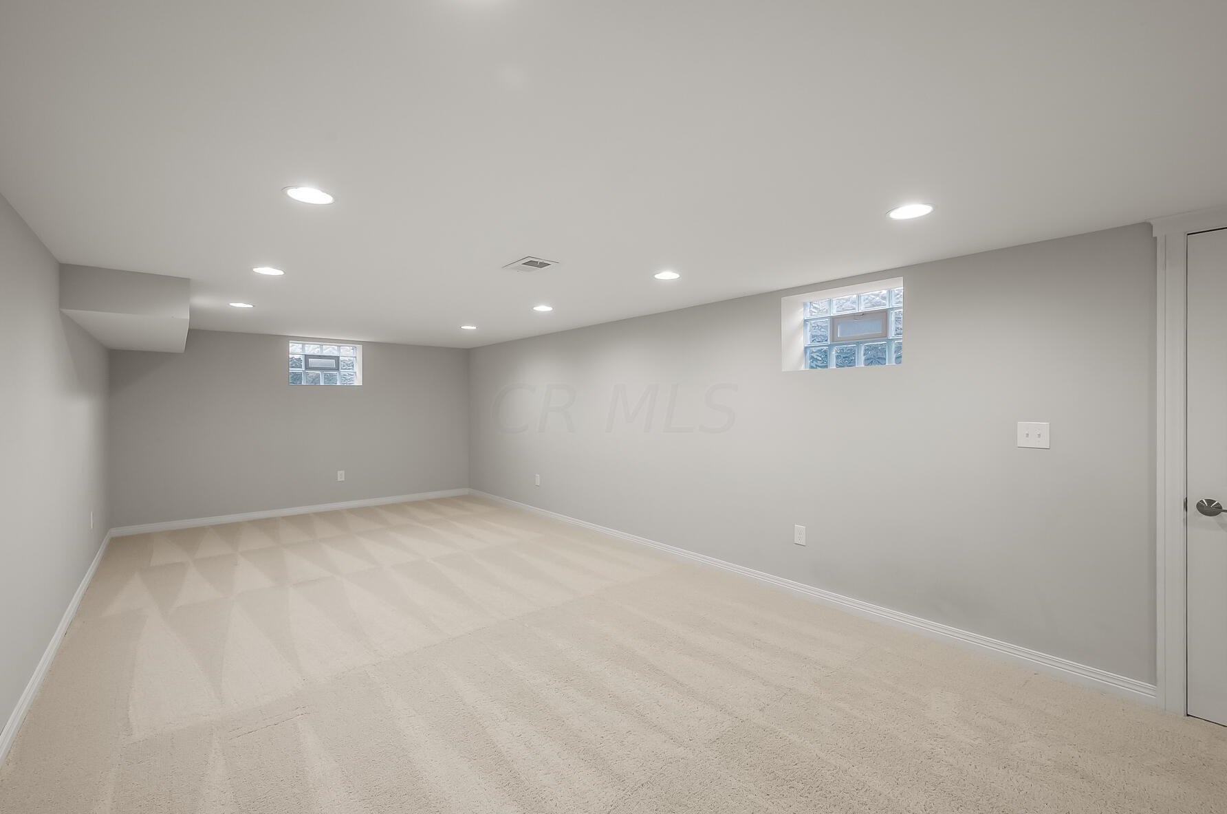 4162 Squires Ln, Columbus OH  43220-3949 exterior