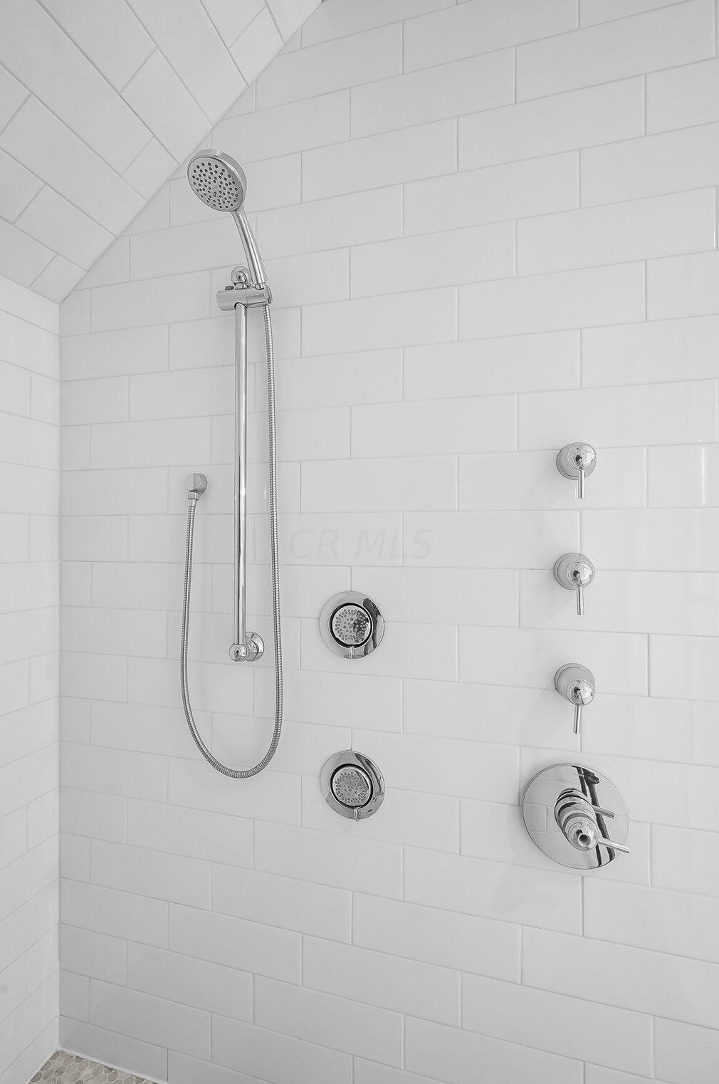 4162 Squires Ln, Columbus OH  43220-3949 exterior