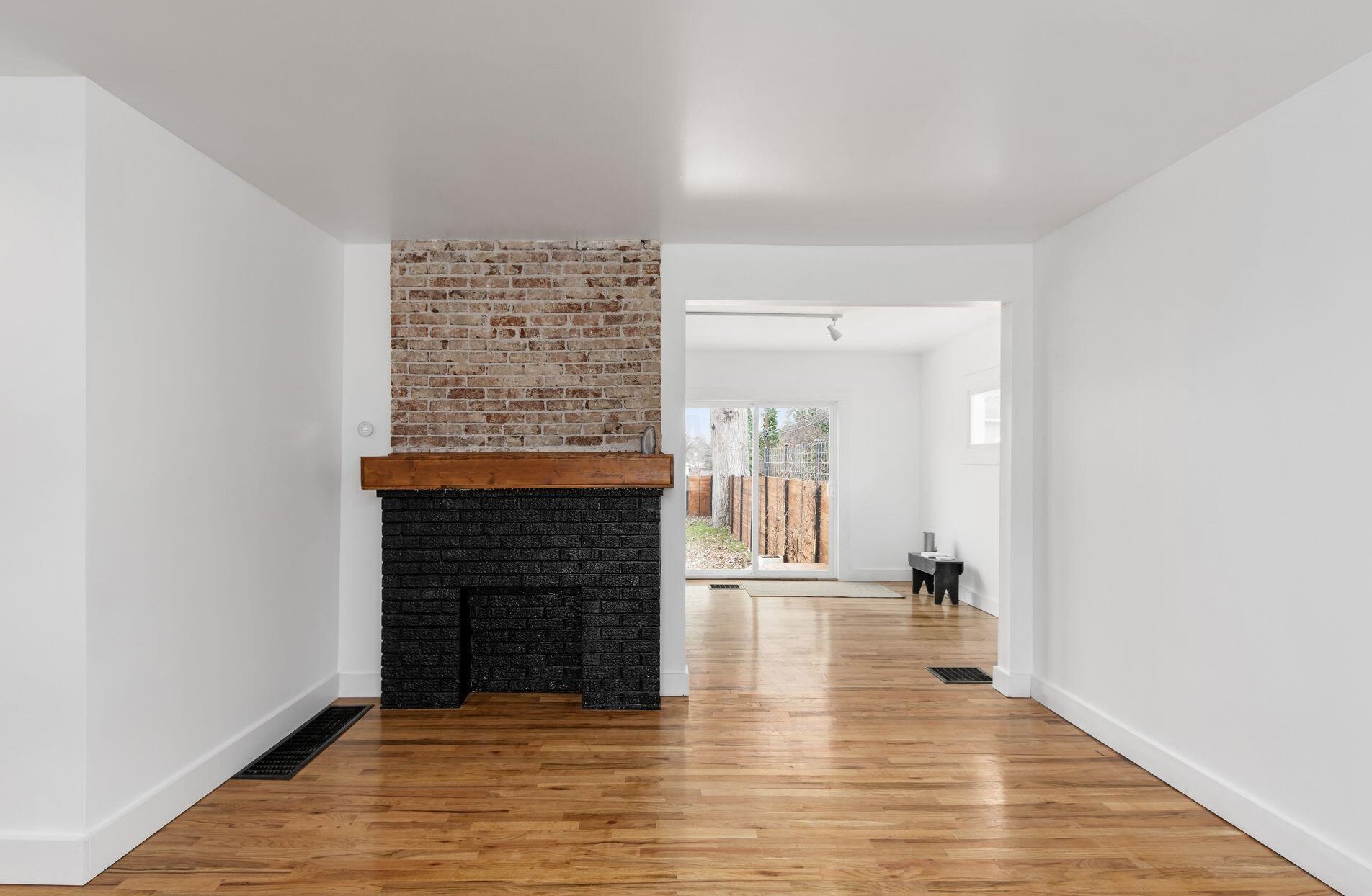 2871 Findley Ave, Columbus OH  43202-2319 exterior