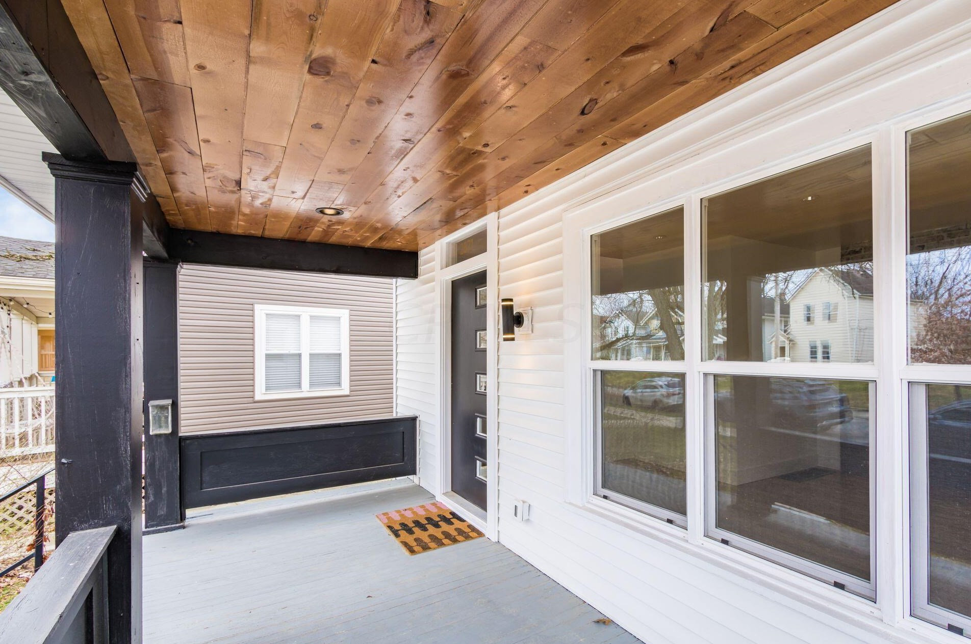 2871 Findley Ave, Columbus OH  43202-2319 exterior