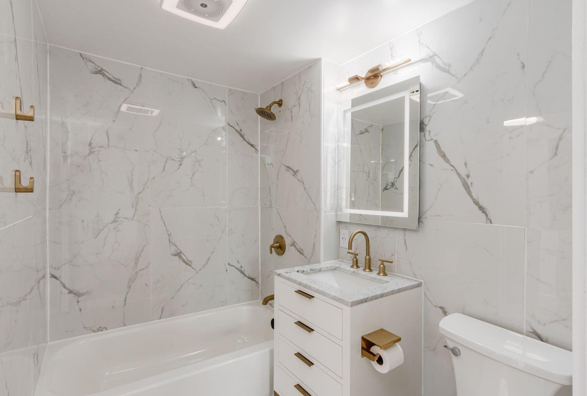 2871 Findley Ave, Columbus OH  43202-2319 exterior