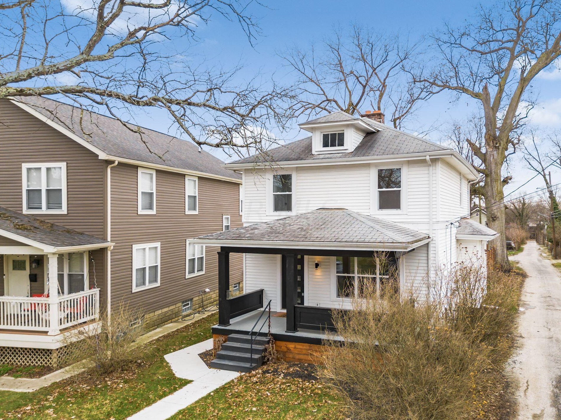 2871 Findley Ave, Columbus OH  43202-2319 exterior