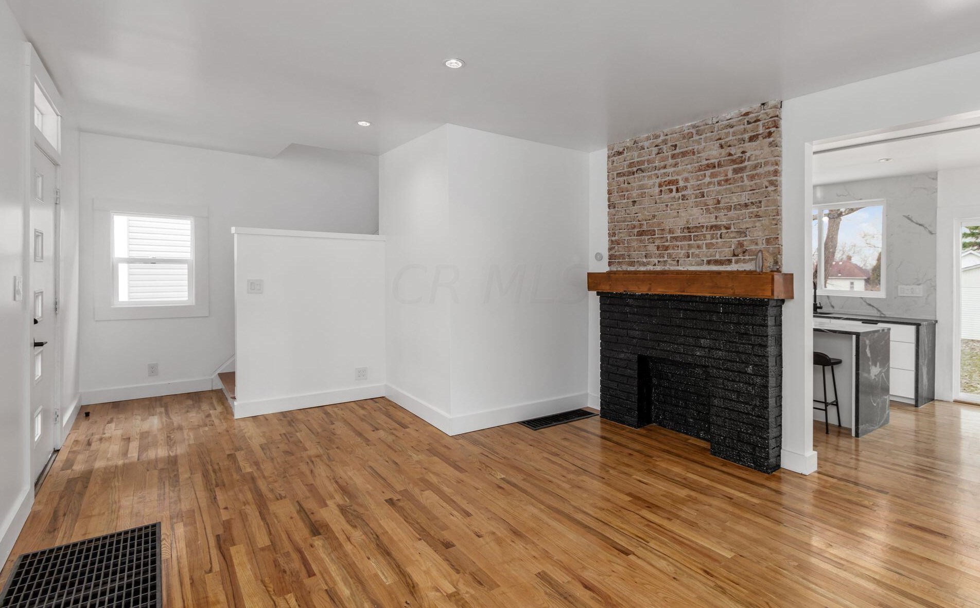 2871 Findley Ave, Columbus OH  43202-2319 exterior