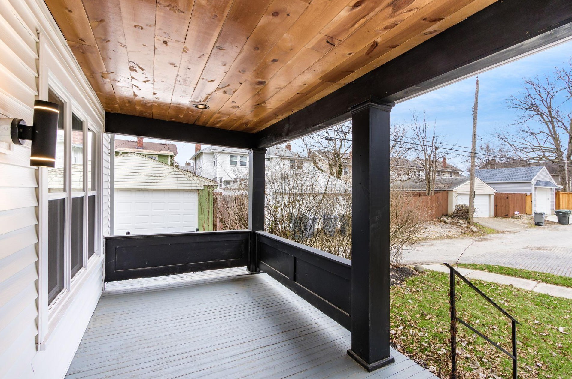 2871 Findley Ave, Columbus OH  43202-2319 exterior