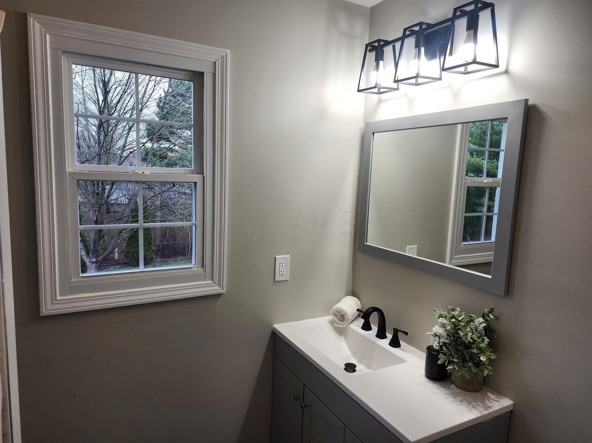 6135 Sharon Woods Blvd, Columbus OH  43229-2111 exterior