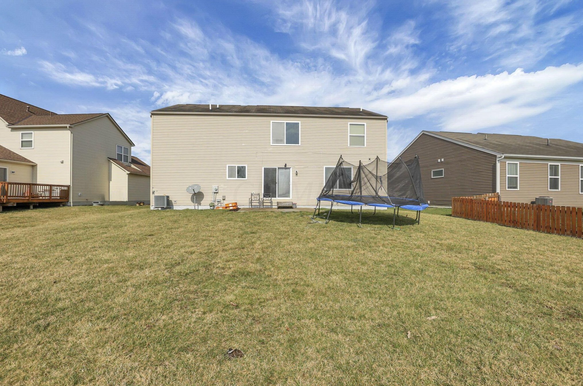1571 Morrison Farms Dr, Blacklick OH  43004-9091 exterior