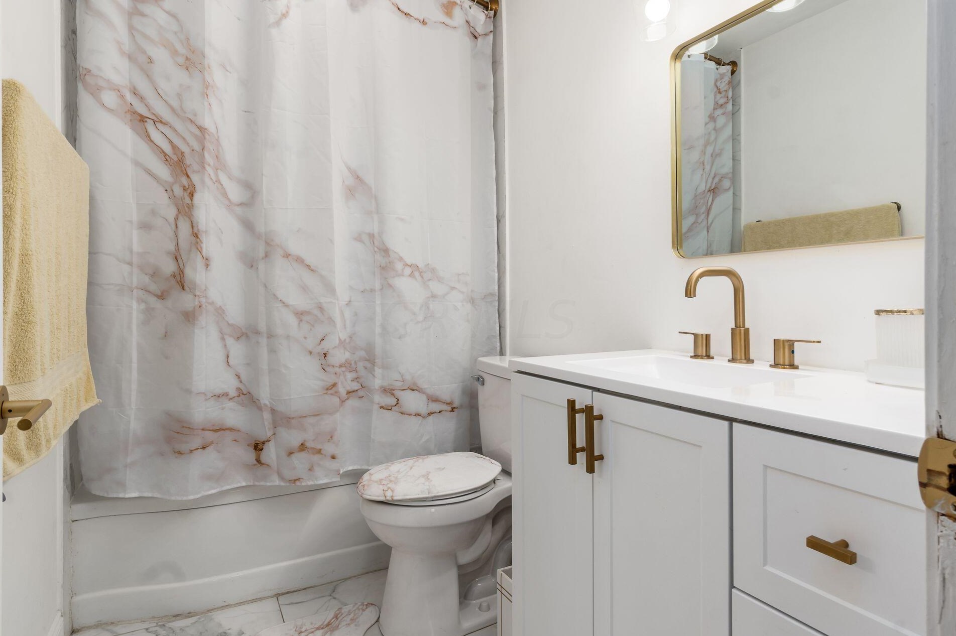 1095 Kelton Ave, Columbus OH 43206-1725 exterior