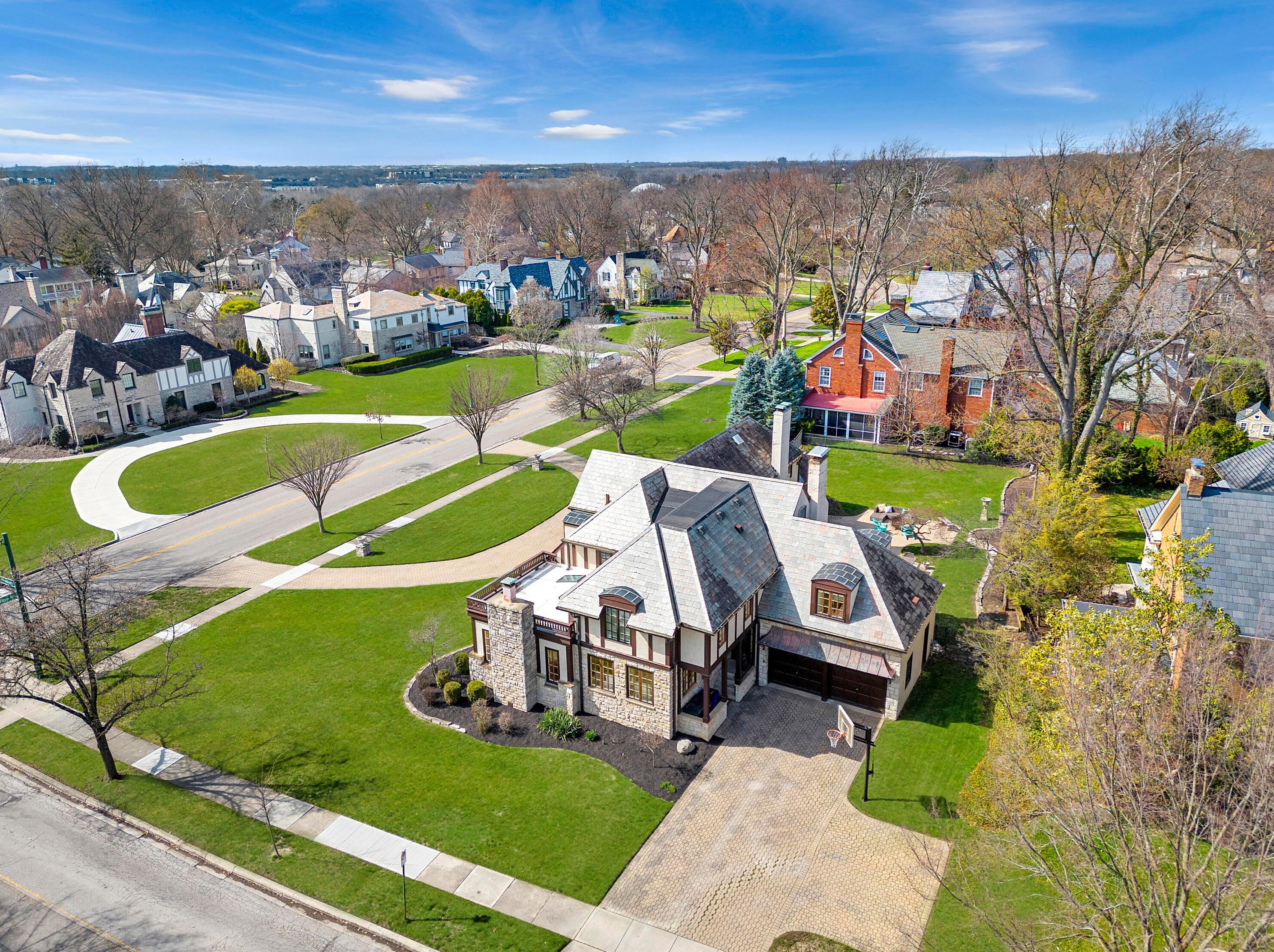 1960 Cambridge Blvd, Columbus OH  43221-4102 exterior