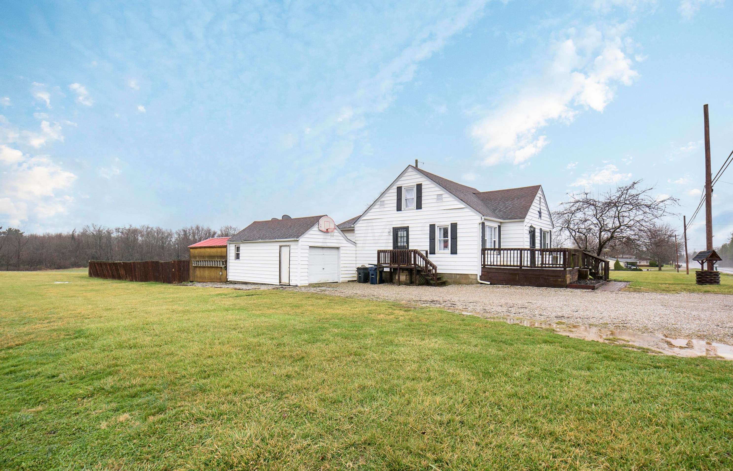 5369 Cincinnati Zanesville Rd, Lancaster OH  43130-9386 exterior