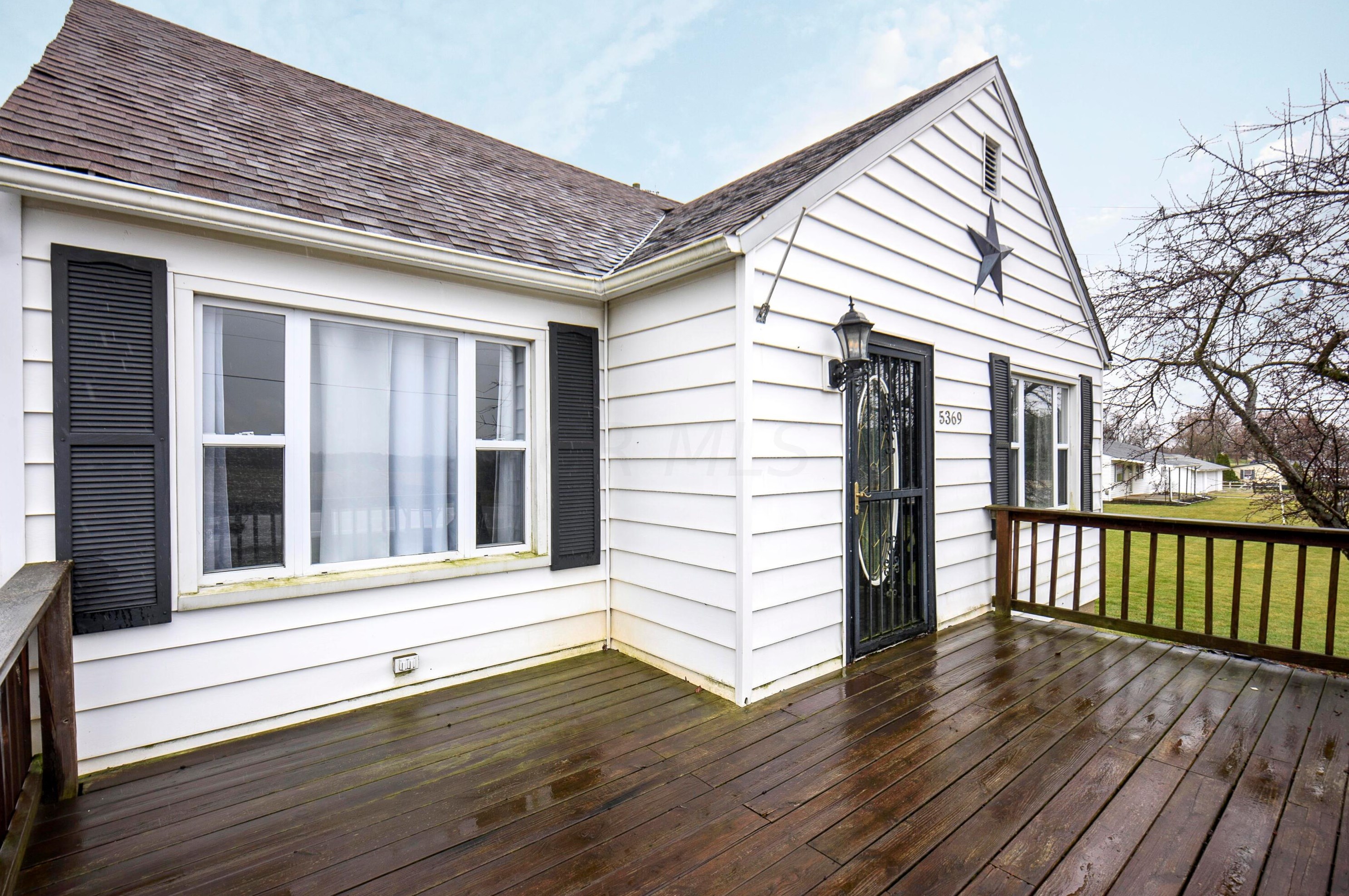 5369 Cincinnati Zanesville Rd, Lancaster OH  43130-9386 exterior