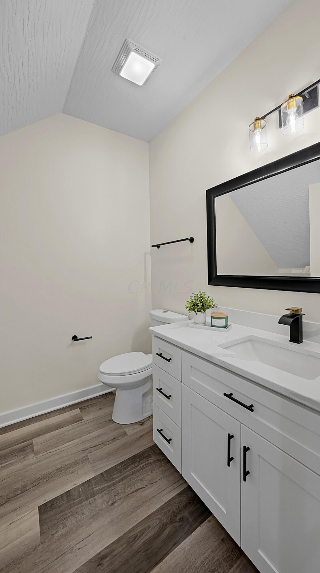 46 Inah Ave, Columbus OH 43228-2679 exterior