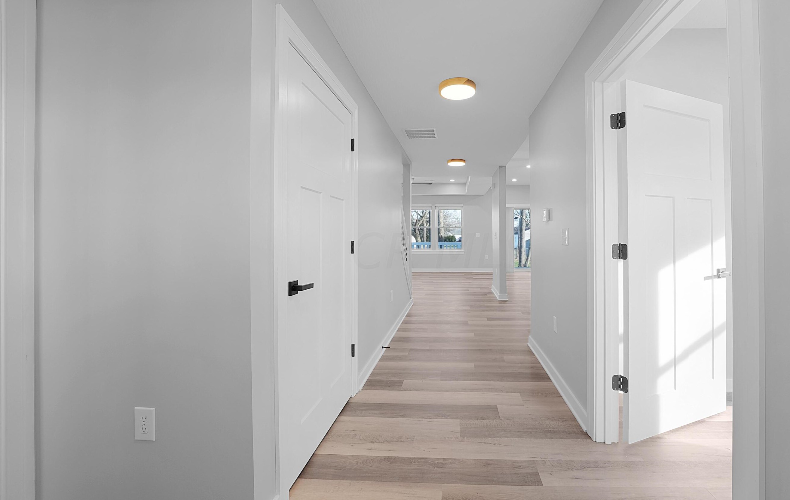 76 Inah Ave, Columbus OH 43228-2679 exterior