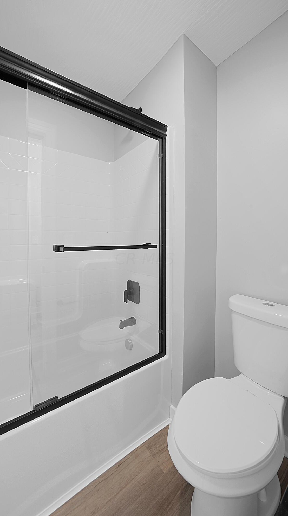 76 Inah Ave, Columbus OH 43228-2679 exterior