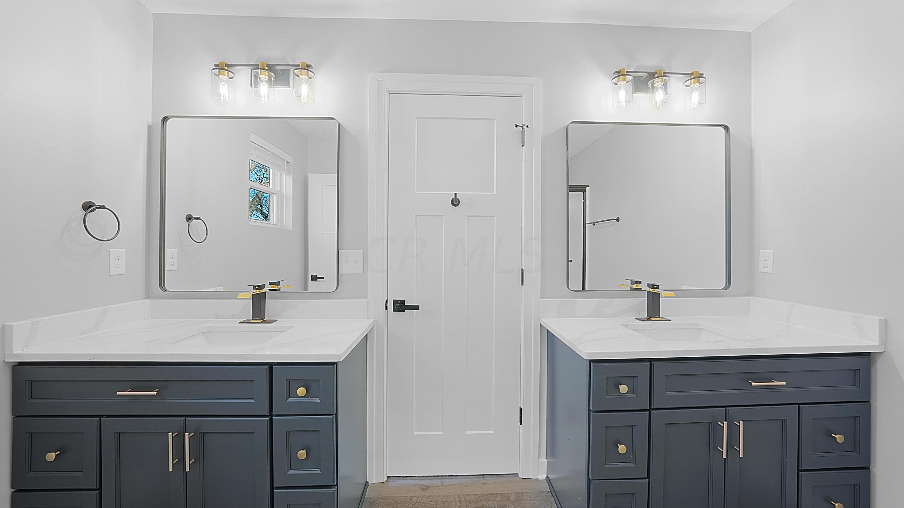 76 Inah Ave, Columbus OH 43228-2679 exterior