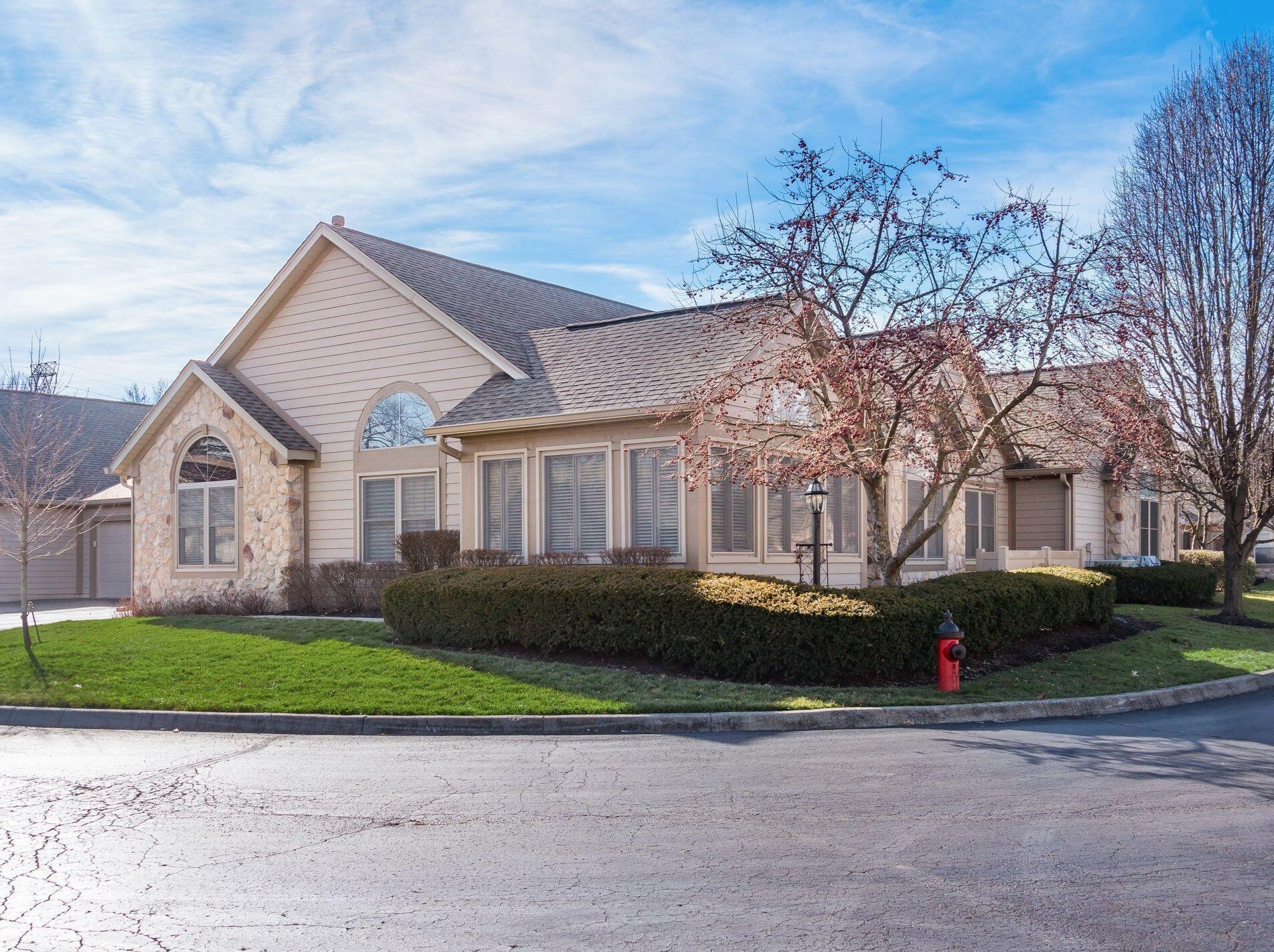 91 Villamere Dr, Columbus OH  43213-1583 exterior