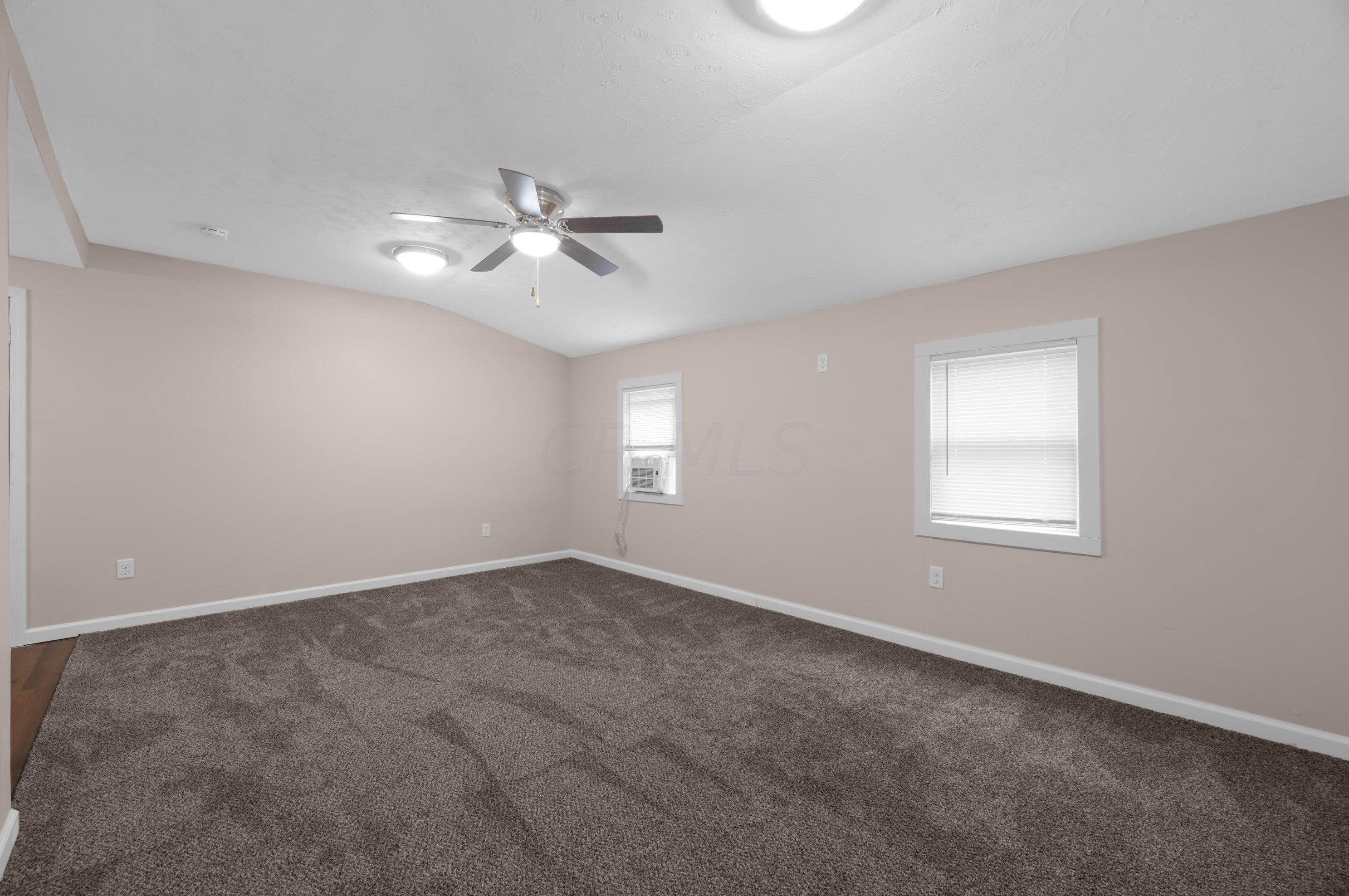 187 Madison St, Mount Sterling OH  43143-1020 exterior