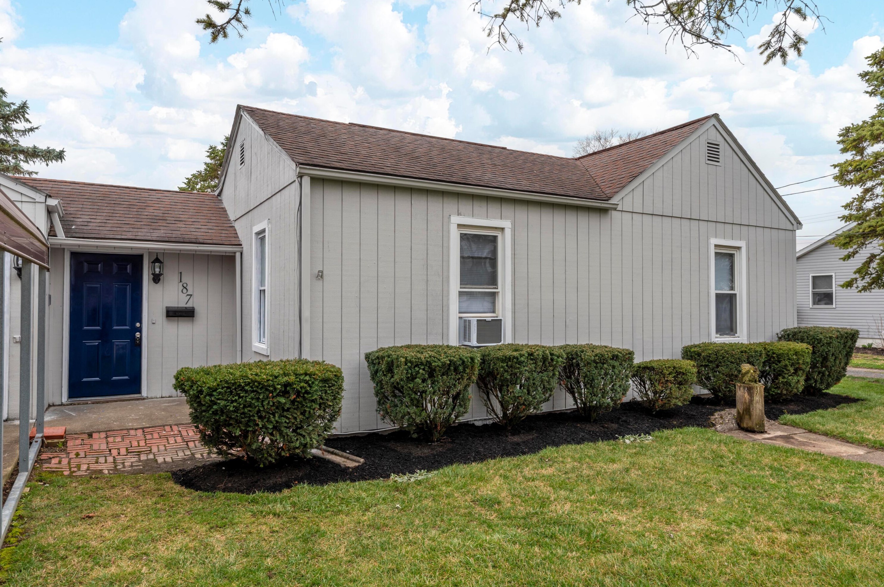 187 Madison St, Mount Sterling OH  43143-1020 exterior