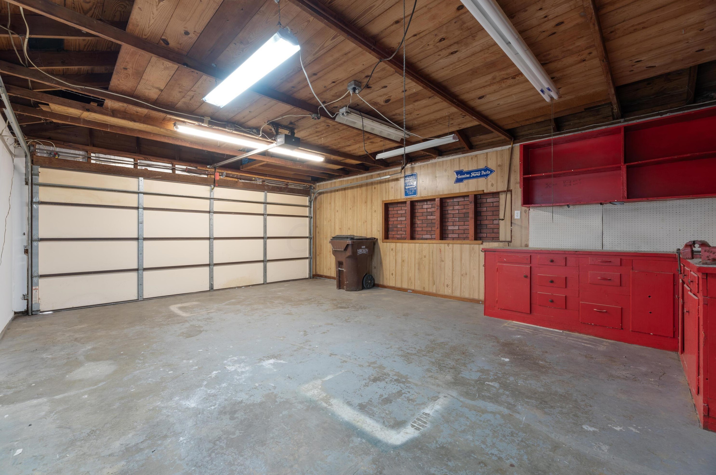 187 Madison St, Mount Sterling OH  43143-1020 exterior