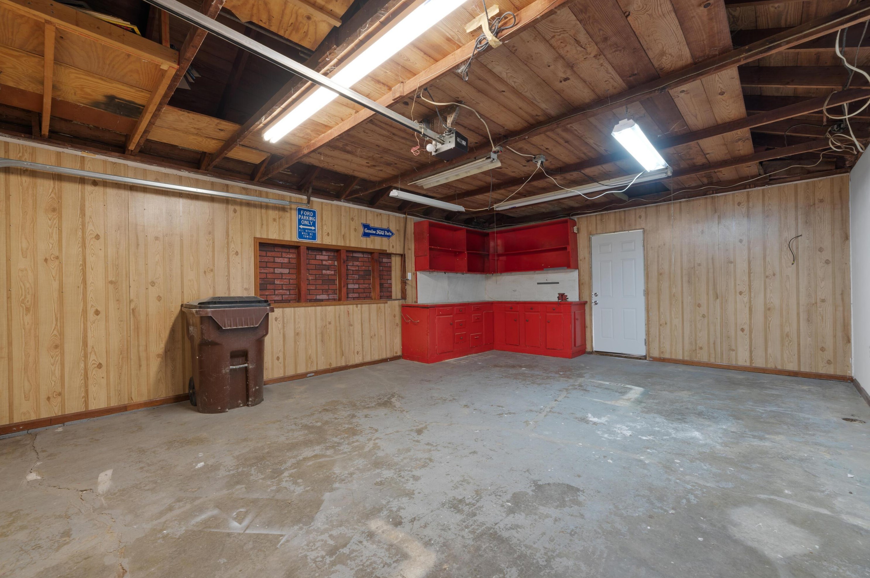 187 Madison St, Mount Sterling OH  43143-1020 exterior