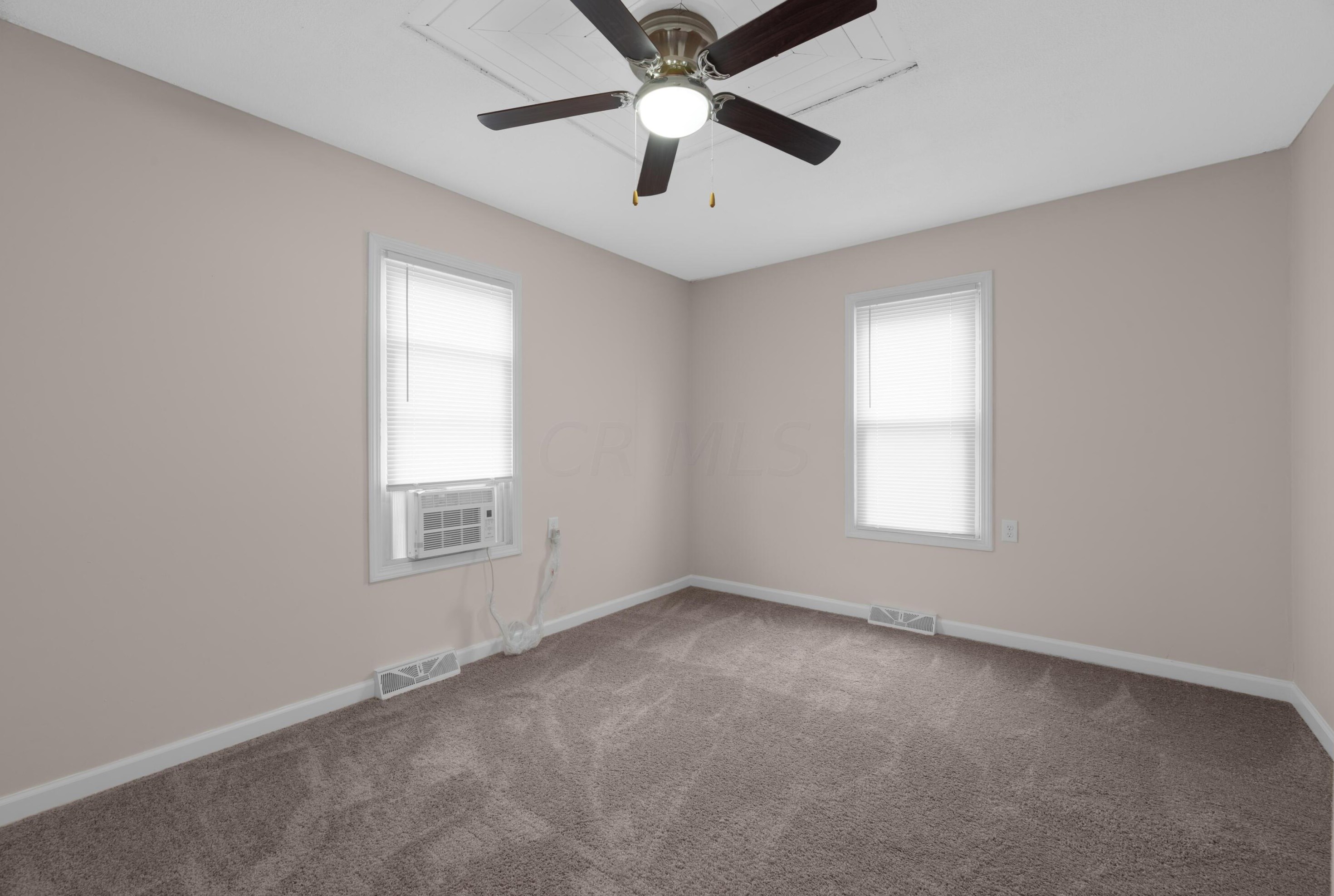 187 Madison St, Mount Sterling OH  43143-1020 exterior