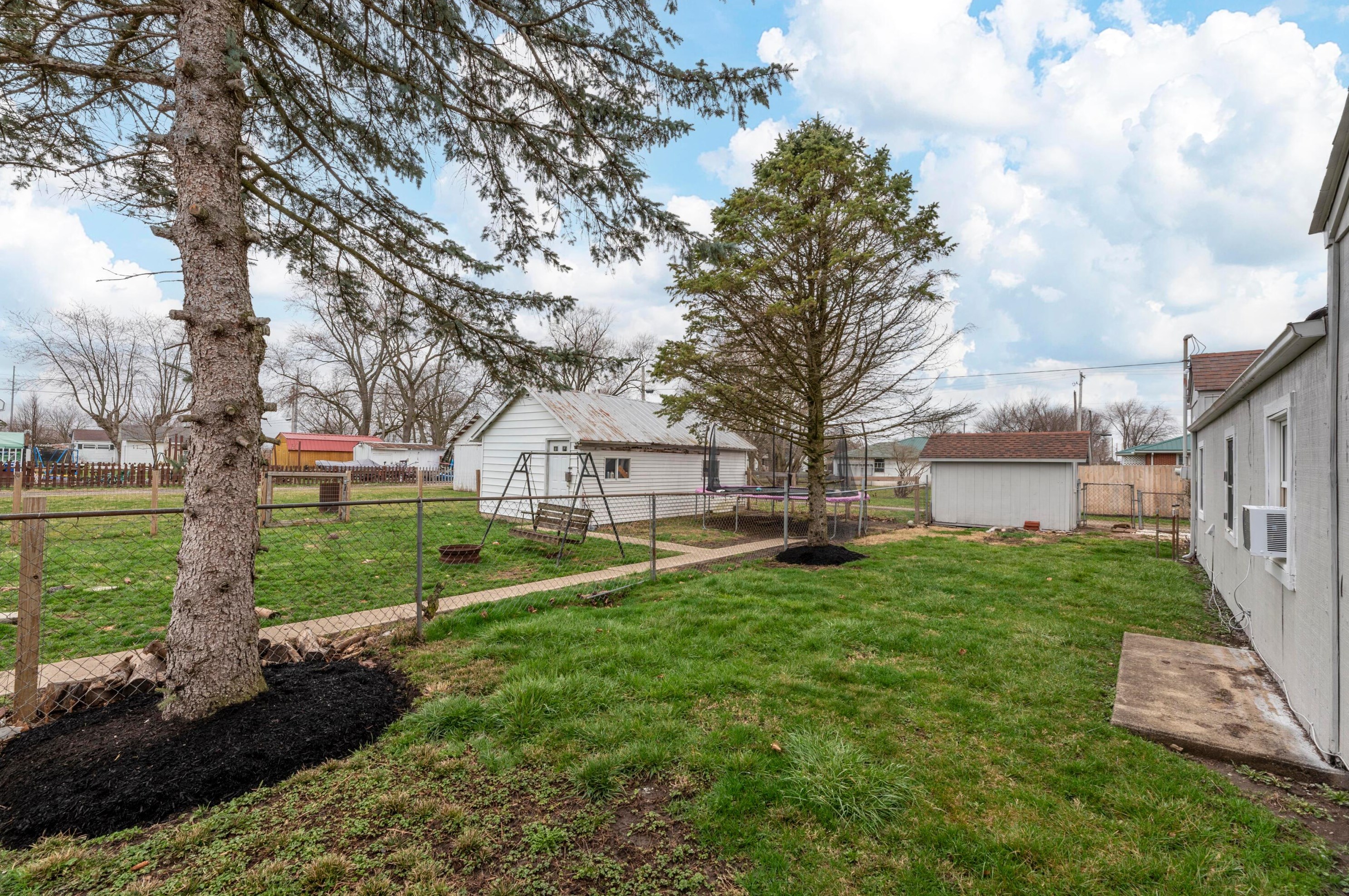 187 Madison St, Mount Sterling OH  43143-1020 exterior