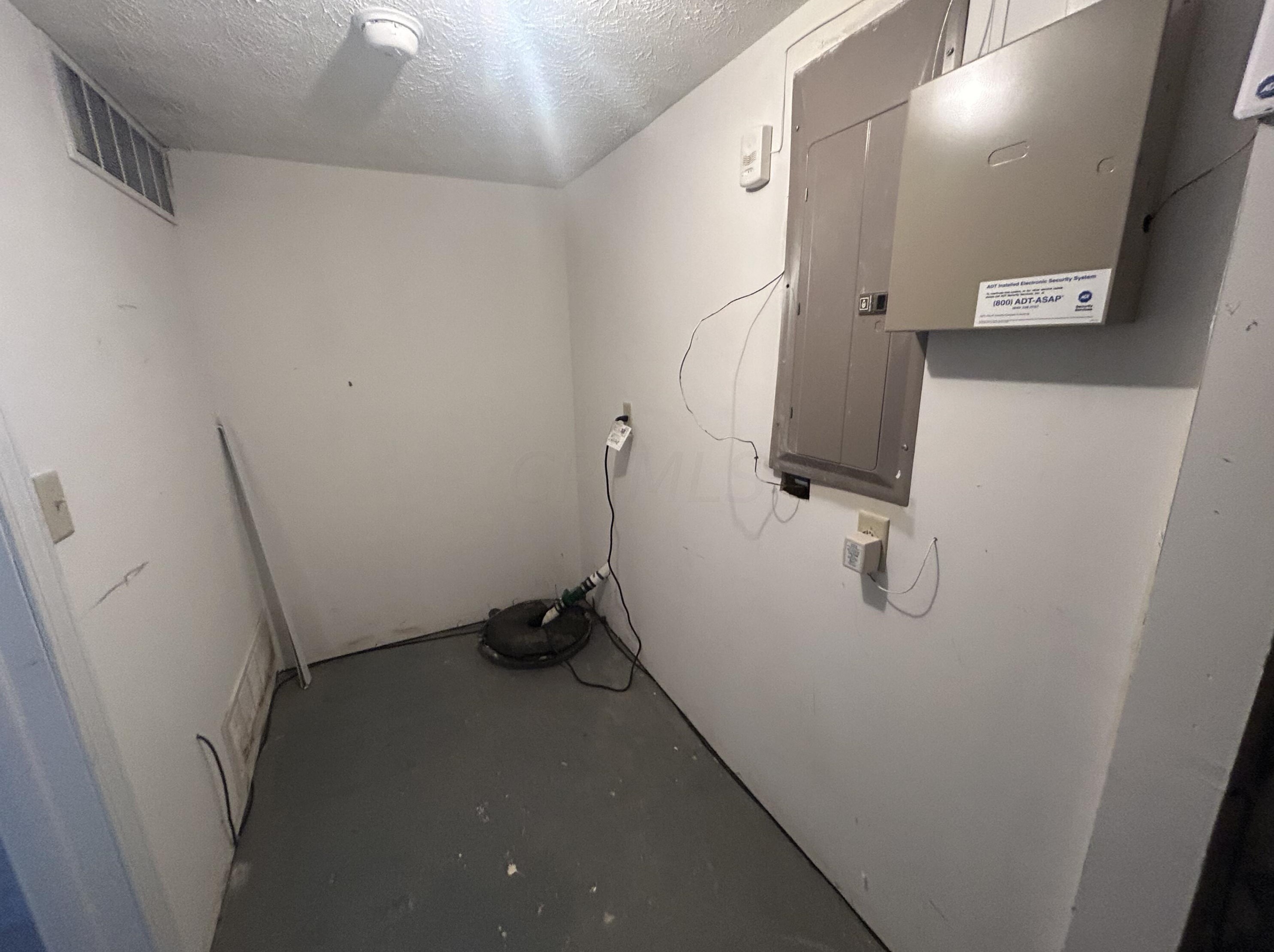 7709 Waggoner Chase Blvd, Blacklick OH  43004-9191 exterior