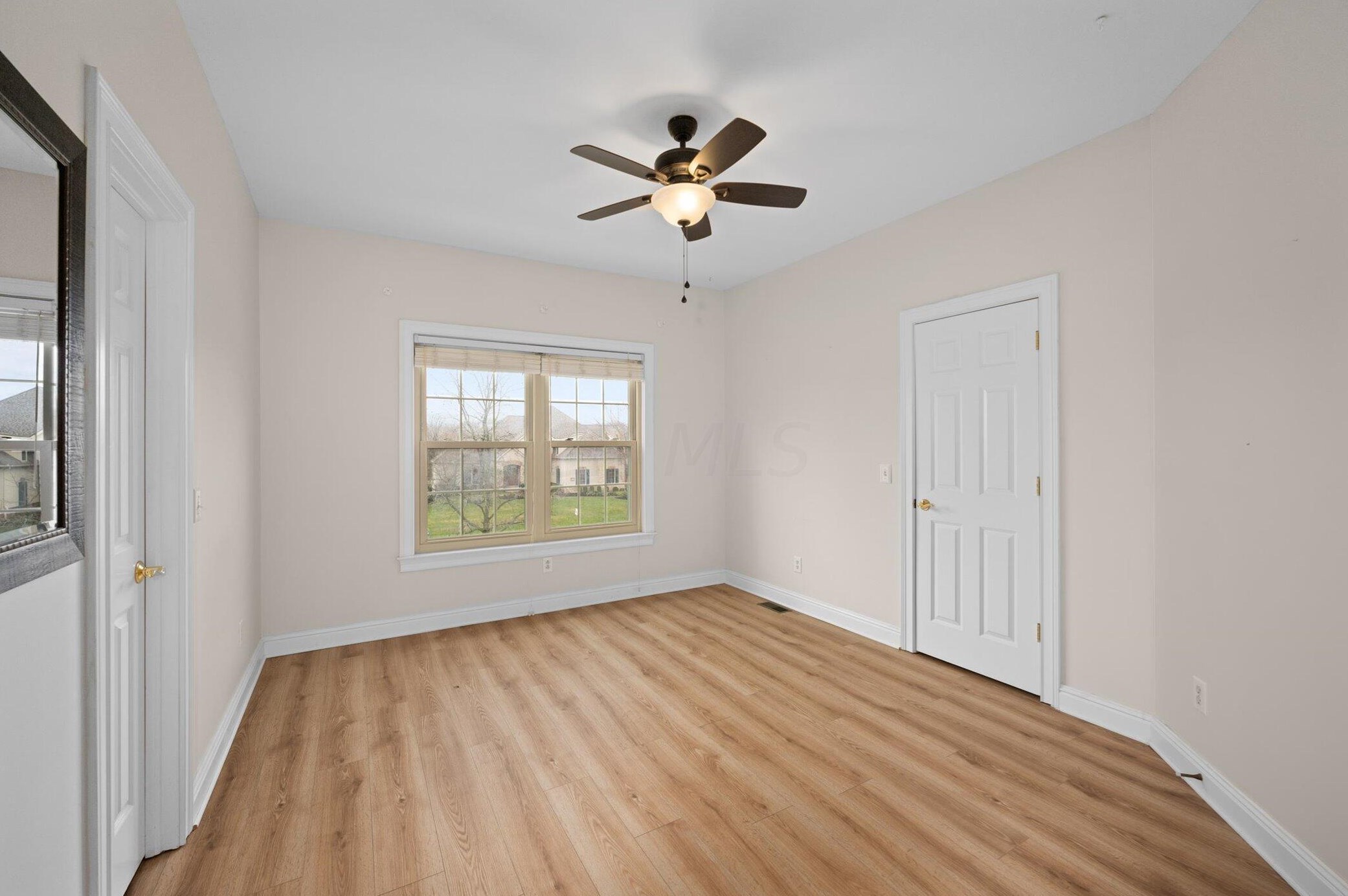 8244 Campden Lakes Blvd, Dublin OH  43016-8252 exterior