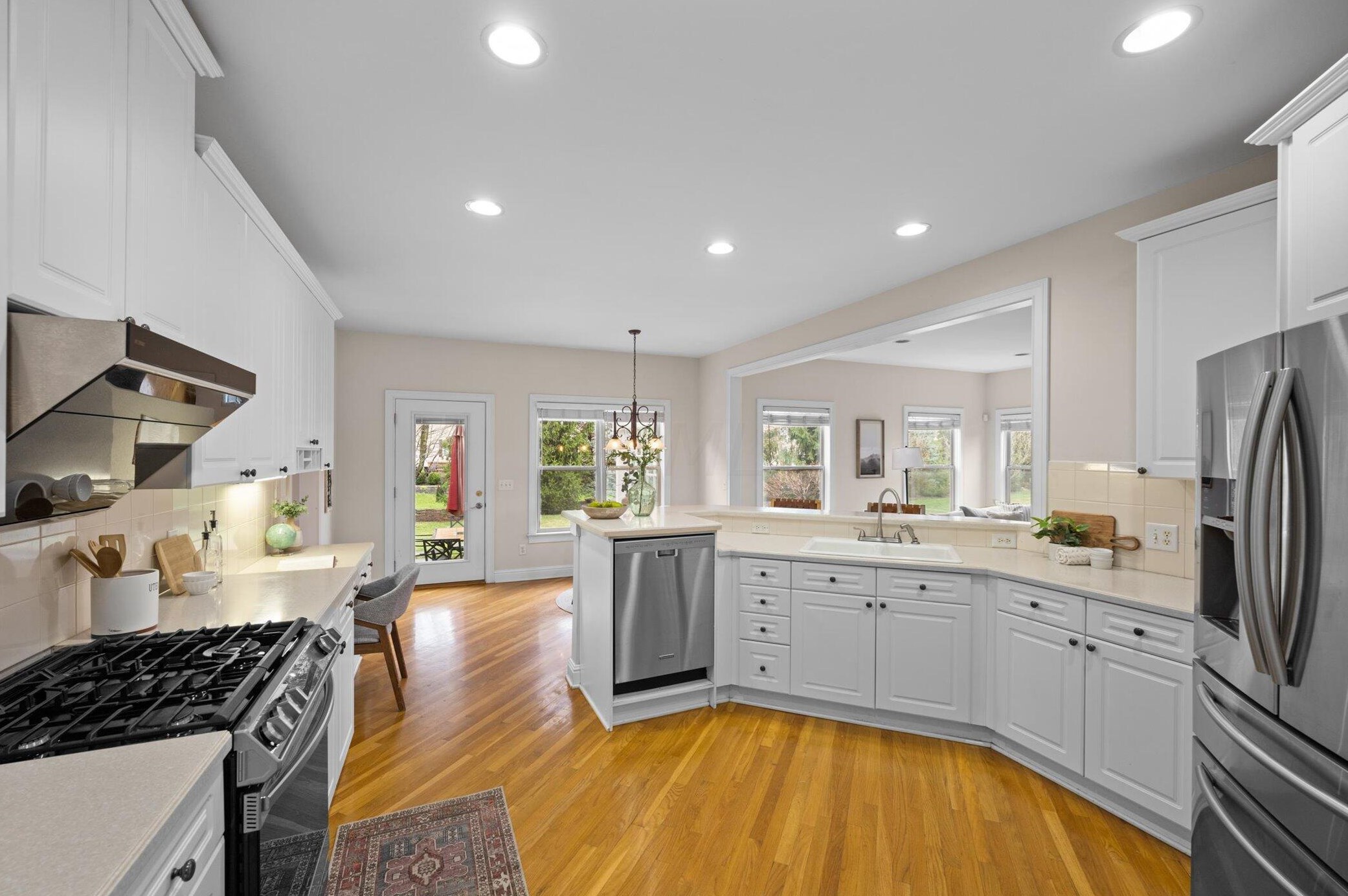 8244 Campden Lakes Blvd, Dublin OH  43016-8252 exterior