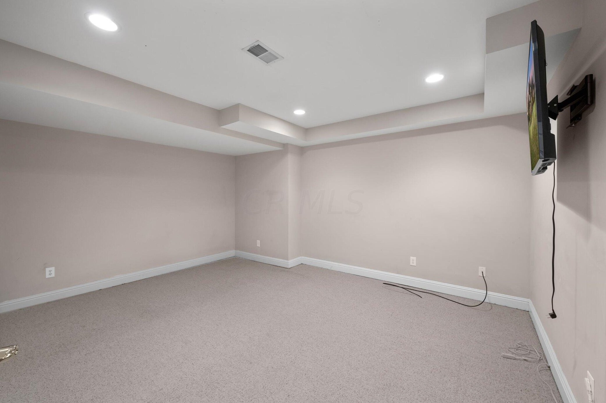 8244 Campden Lakes Blvd, Dublin OH  43016-8252 exterior