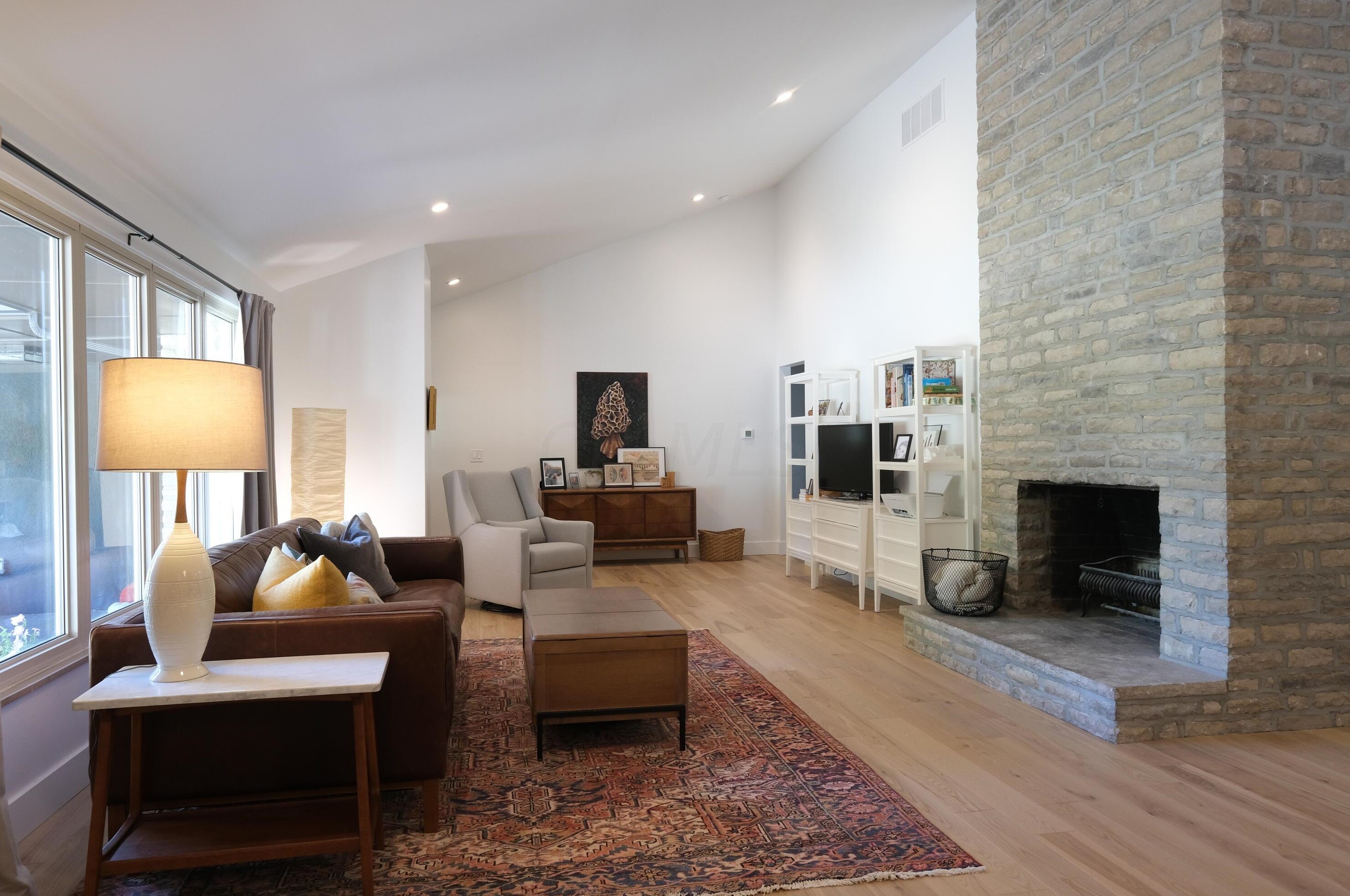 3049 Leeds Rd, Columbus OH  43221-2628 exterior