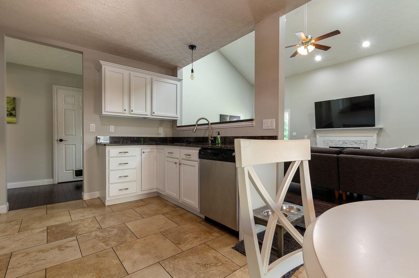 621 Norfolk Ct, Pickerington OH  43147-2066 exterior