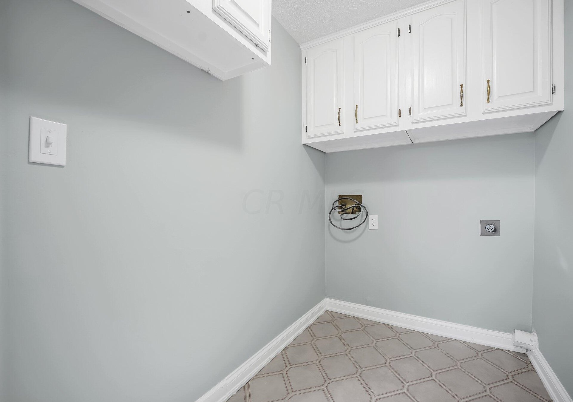 702 Josephine Ave, Columbus OH  43204-1113 exterior