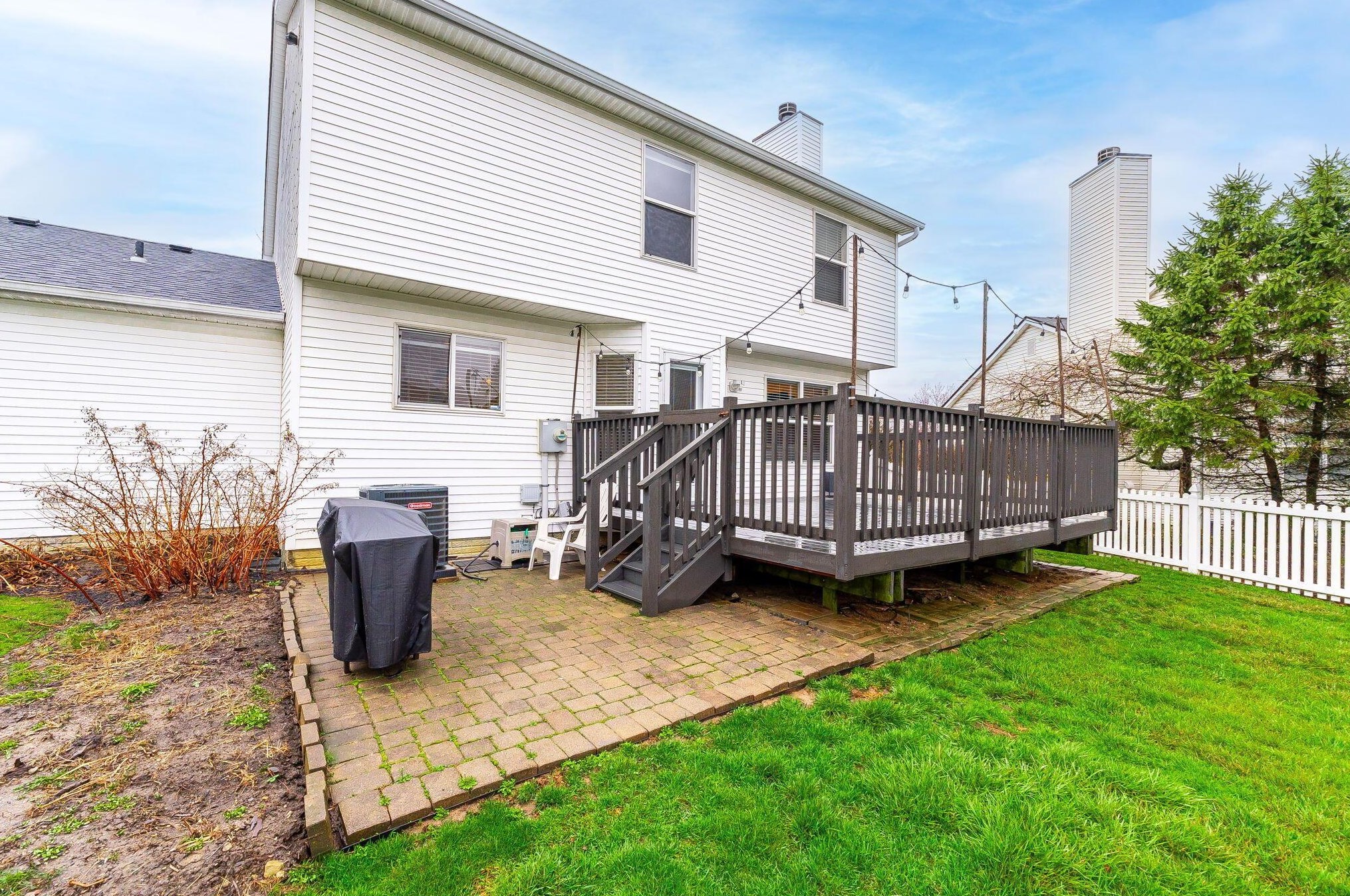 5530 Bunstine Dr, Westerville OH  43081-8218 exterior