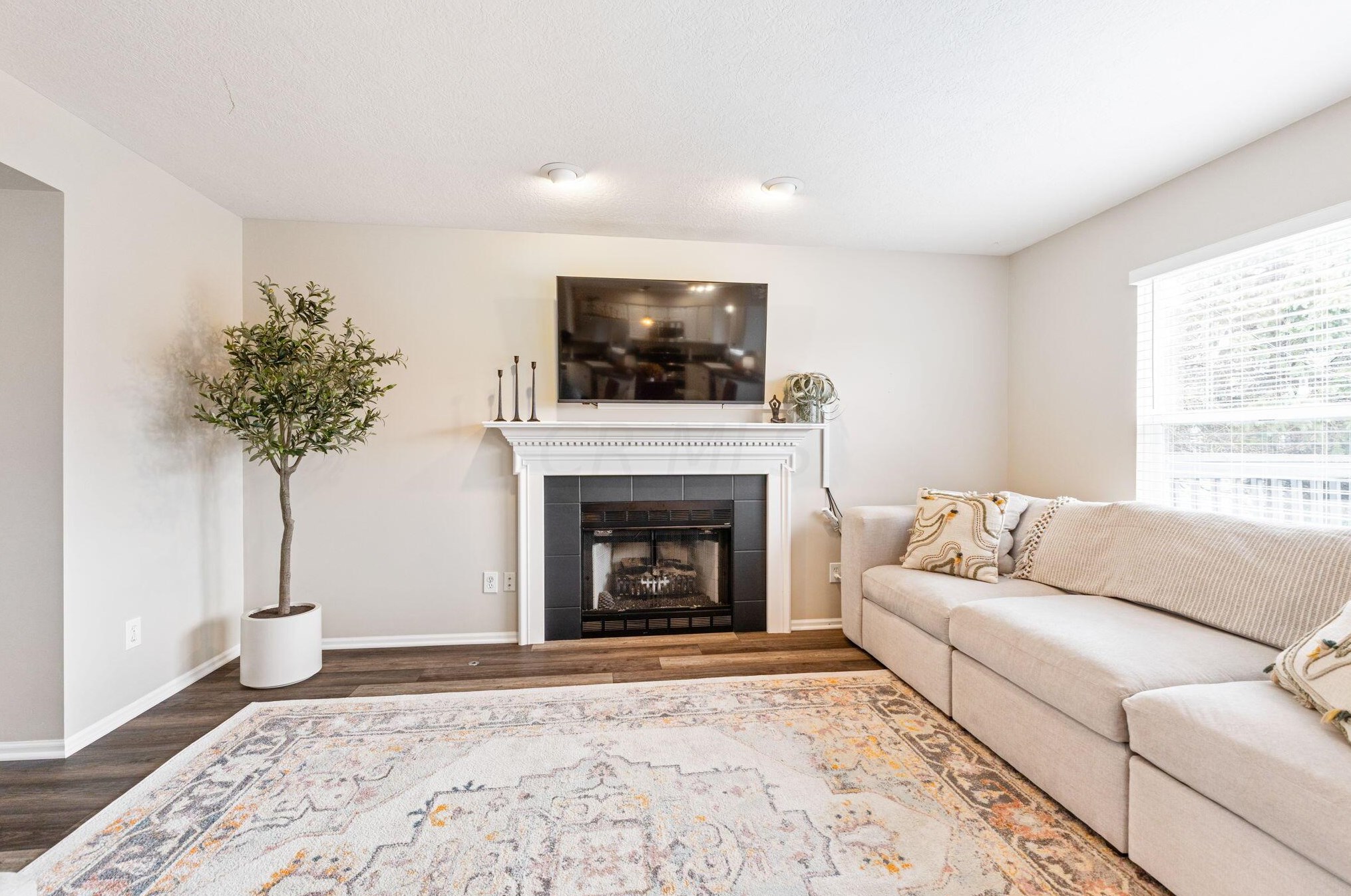 5530 Bunstine Dr, Westerville OH  43081-8218 exterior