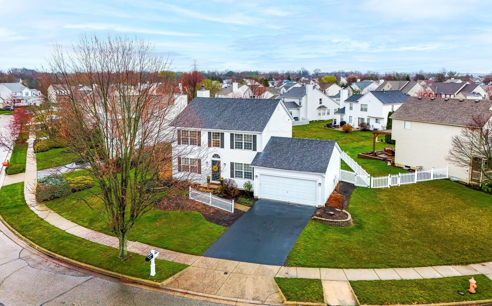 5530 Bunstine Dr, Westerville OH  43081-8218 exterior