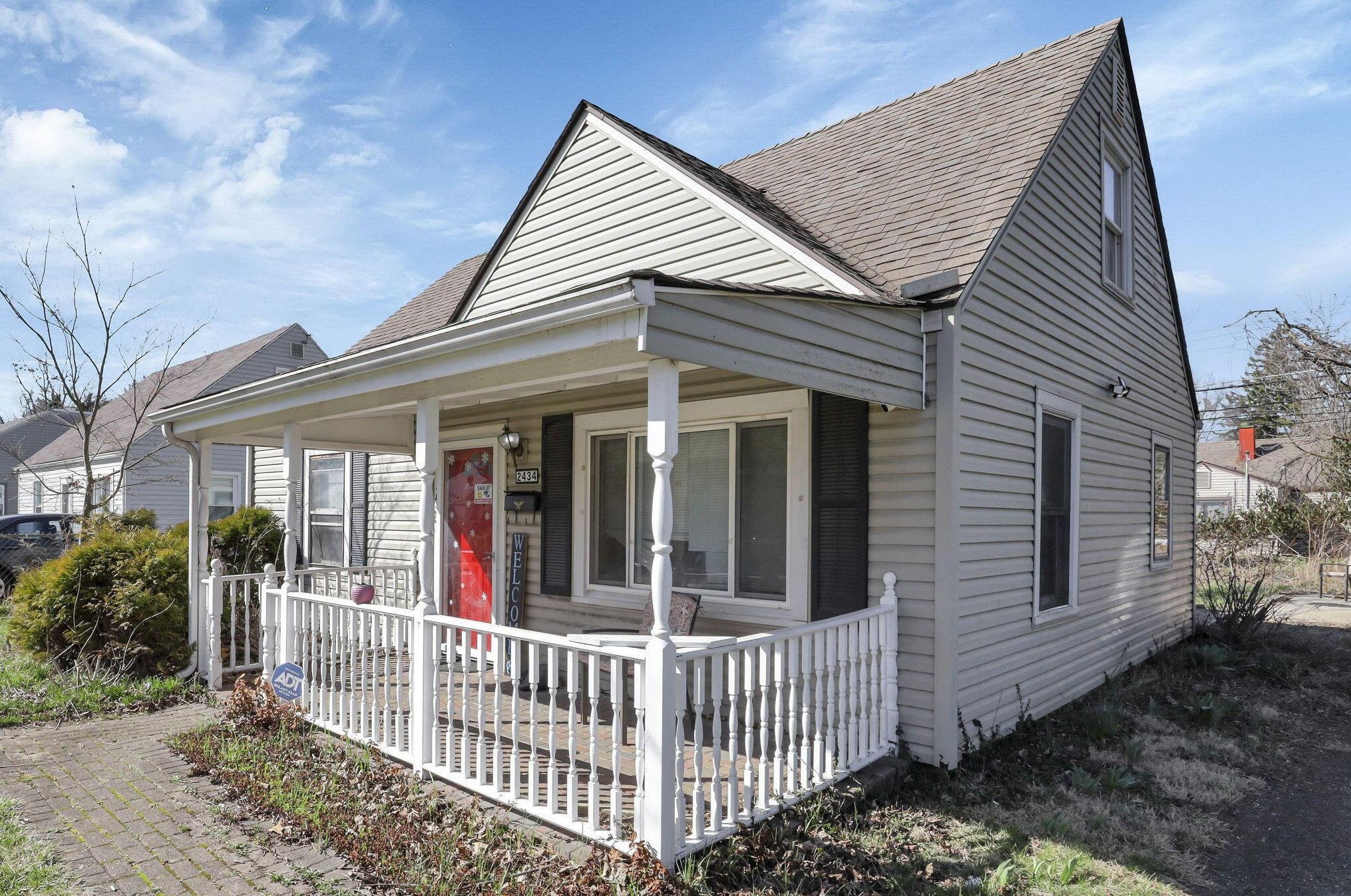 2434 Northglen Dr, Columbus OH  43224-4674 exterior