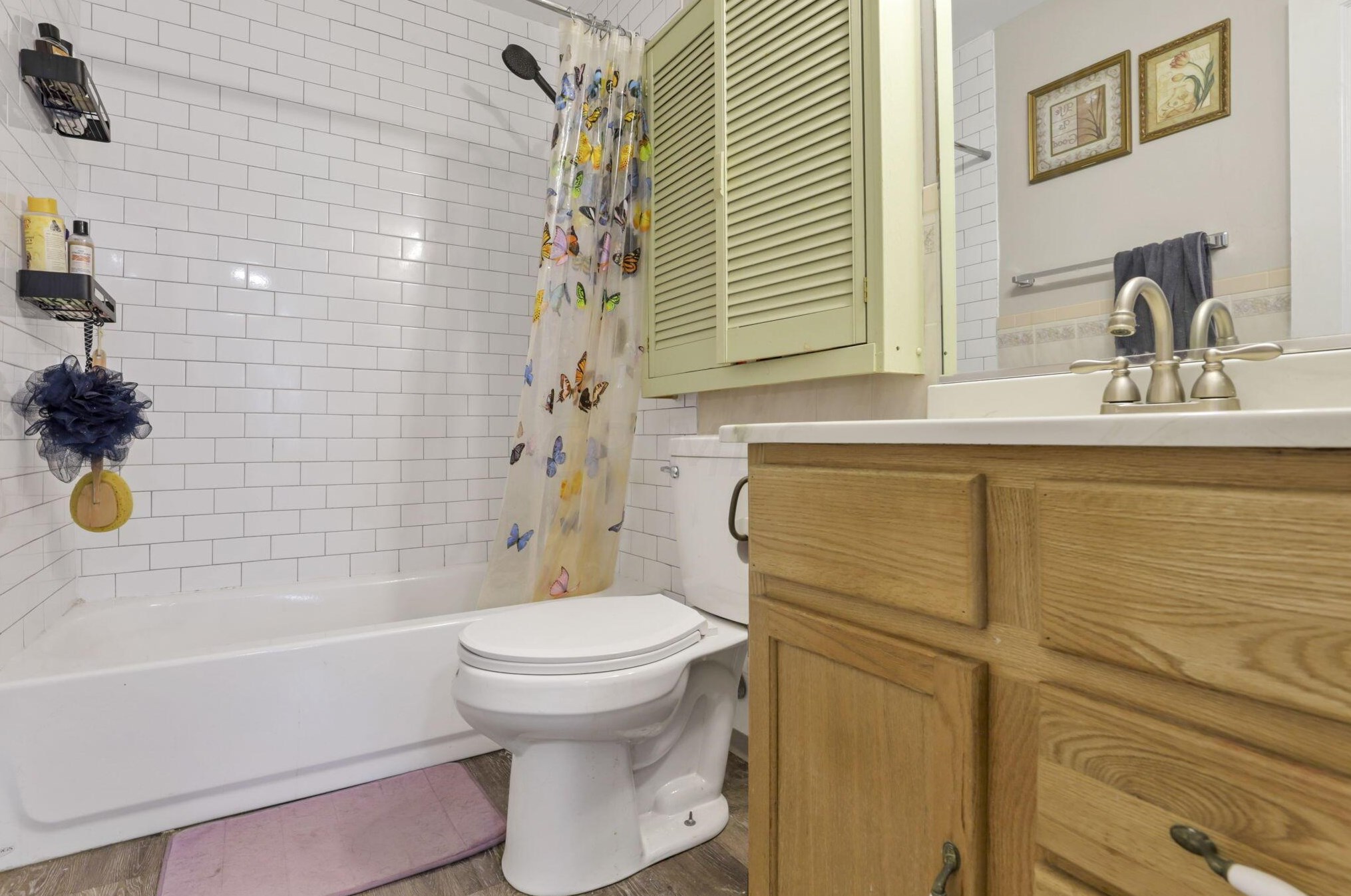 2434 Northglen Dr, Columbus OH  43224-4674 exterior