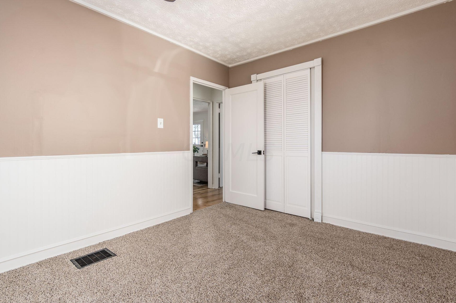 842 Clay Ct, Columbus OH  43205-1652 exterior