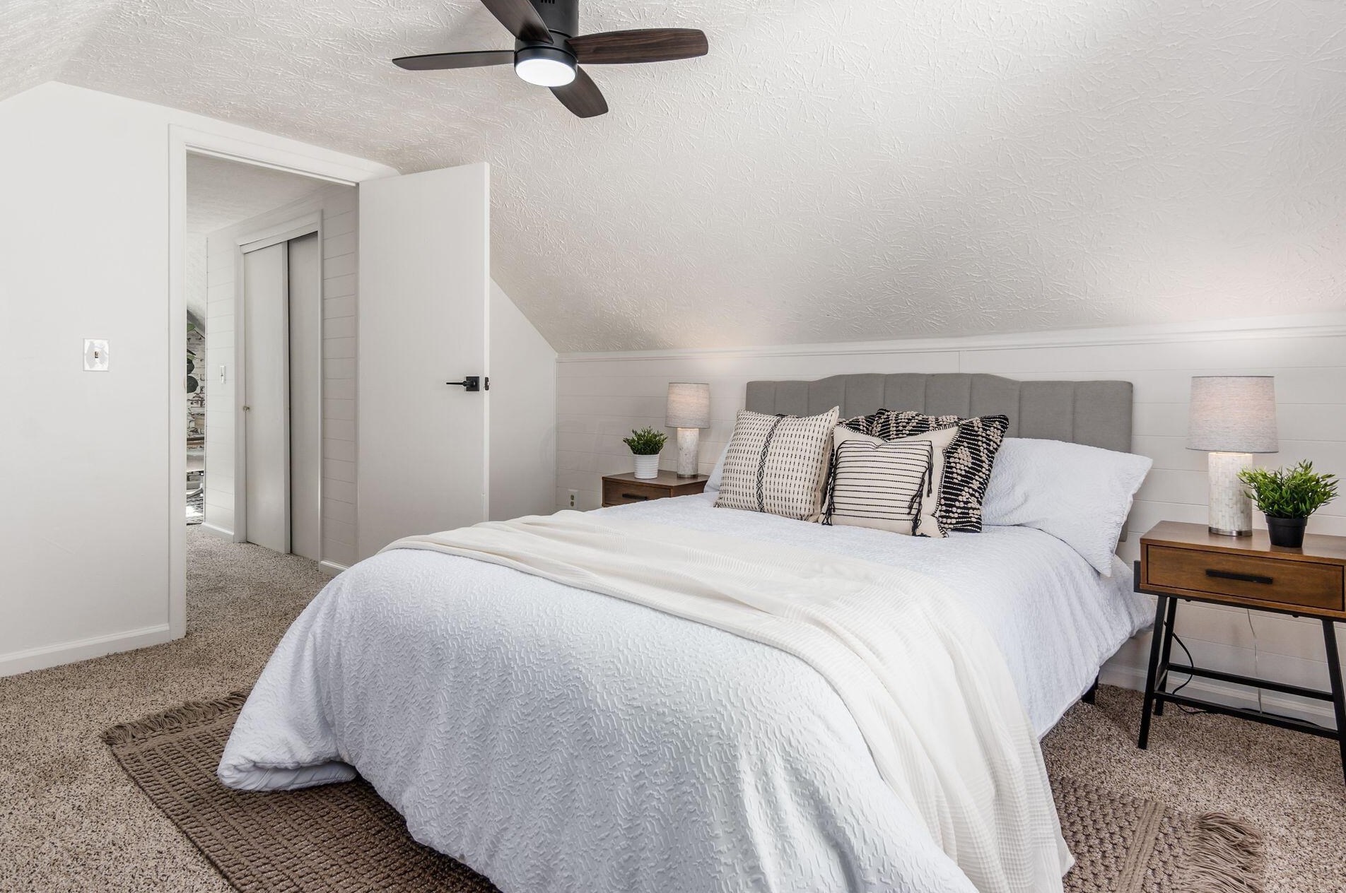 842 Clay Ct, Columbus OH  43205-1652 exterior