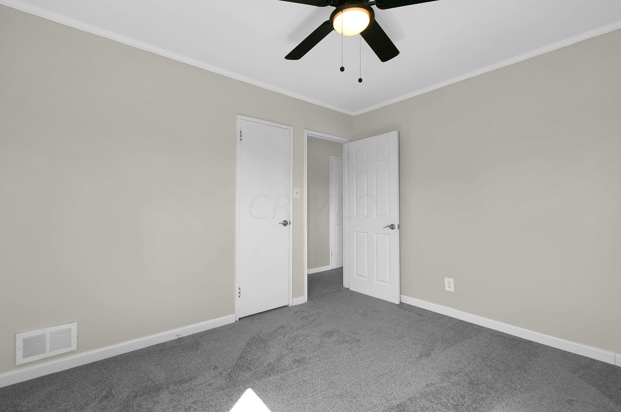 1144 Manfeld Dr, Columbus OH  43227-1434 exterior