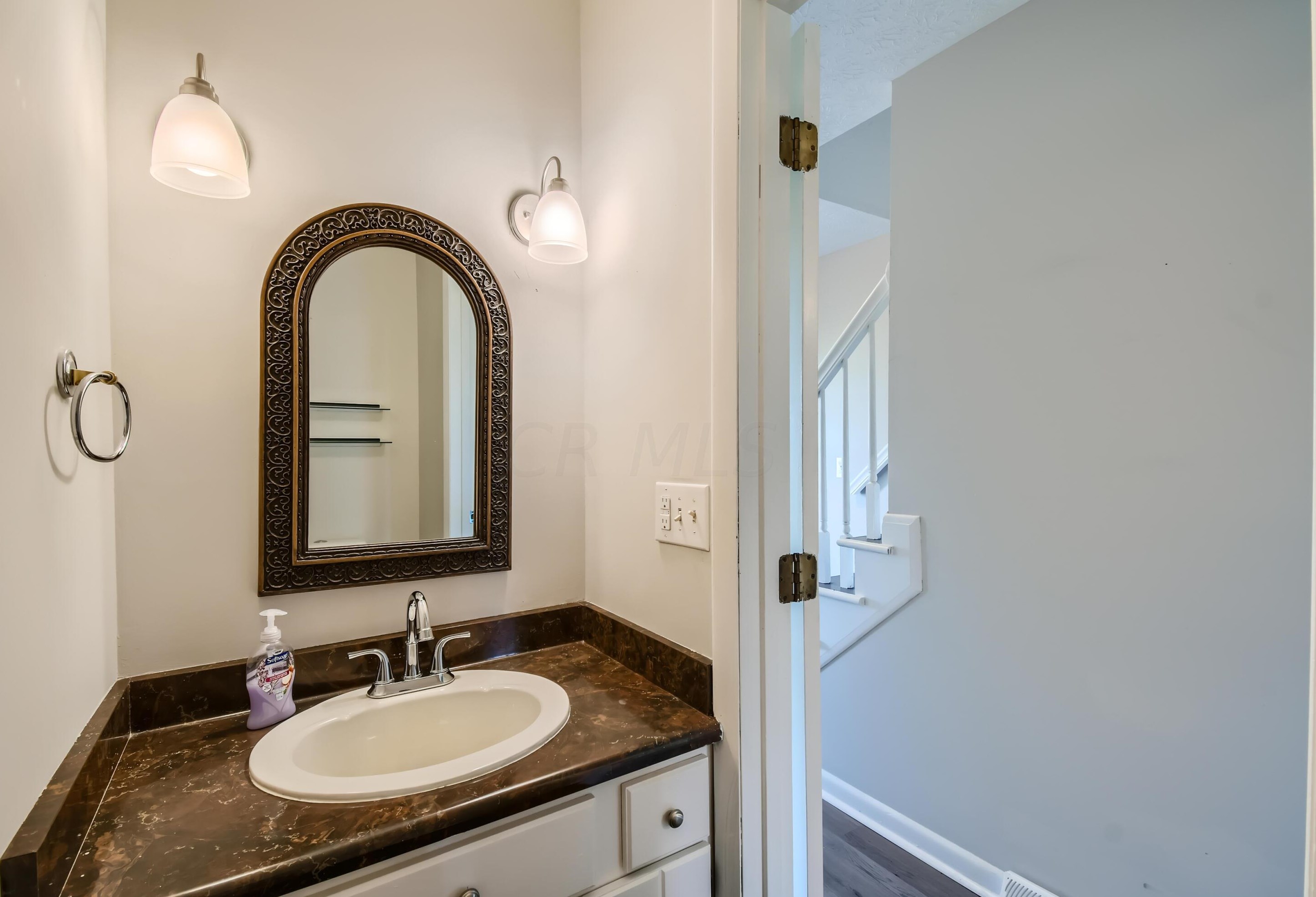 35 Busey Rd, Cnl Wnchstr OH  43110-9703 exterior